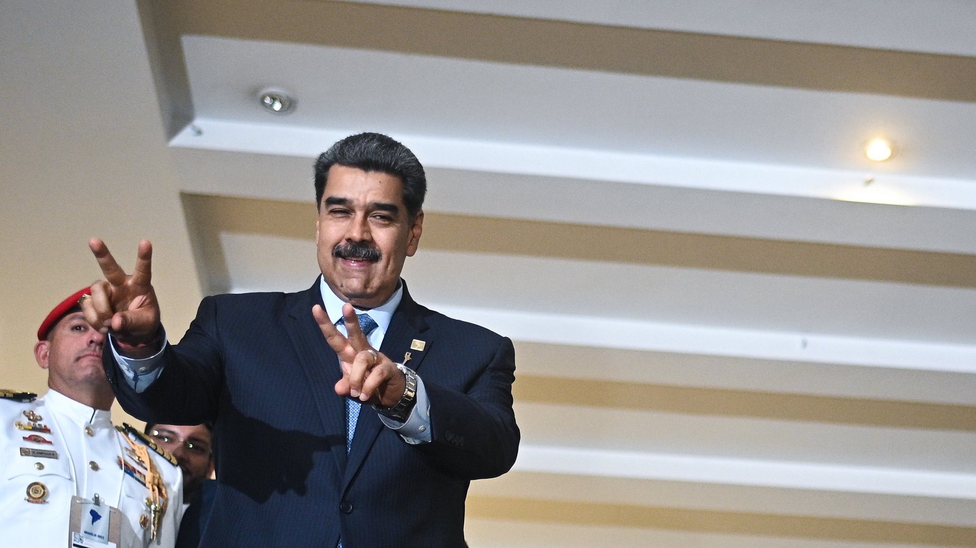 epa10664018 President of Venezuela, Nicolas Maduro, leaves after the meeting with the presidents of the region during the South American Presidents&#039; Summit held at the Itamaraty palace in Brasilia, Brazil, 30 May 2023. Presidents of the South American countries agreed to establish a &#039;contact group&#039; headed by the foreign ministers to draw up a &#039;road map&#039; aimed at promoting the integration of the region.  EPA/ANDRE COELHO