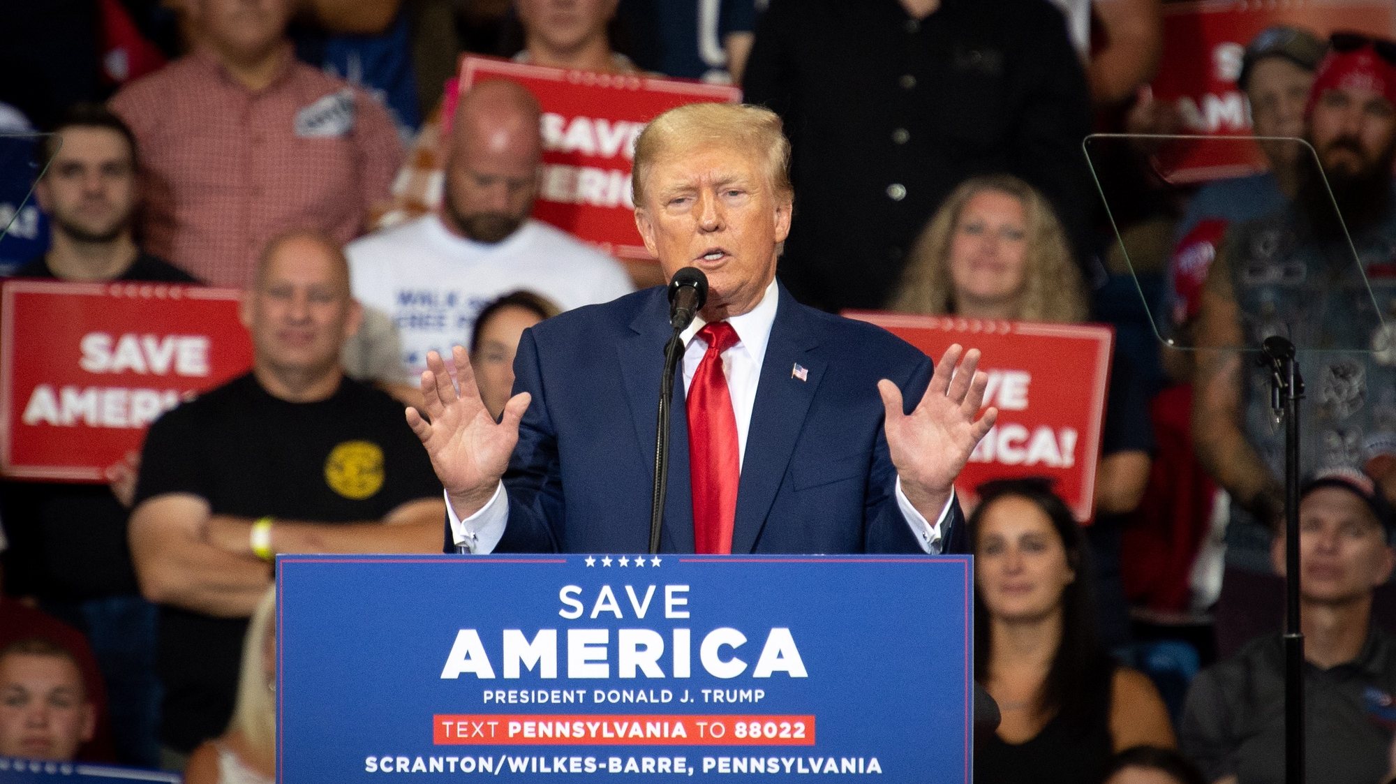 epa10158590 Former President Donald J. Trump speaks at the Mohegan Sun Arena in Wilkes-Barre, Pennsylvania, USA, 03 September 2022. This is Trump’s first public appearance since the 08 August raid of Mar-a-Lago in Palm Beach, Florida.  EPA/TRACIE VAN AUKEN