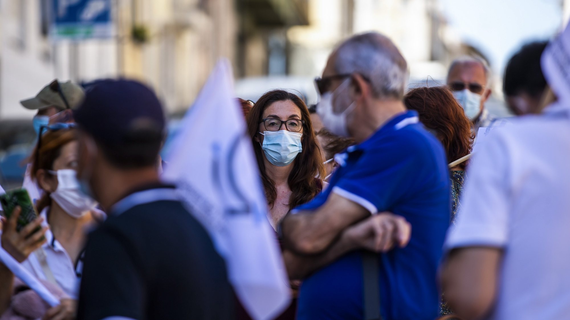 Concentração de ativistas da Frente Sindical da MEO/Altice convocada pela Frente Sindical com apoio da CGTP, em protesto pelos despedimento de 300 trabalhadores da MEO/Altice, nas imediações da Residência Oficial do primeiro-ministro, em Lisboa, 16 de julho de 2021. JOSÉ SENA GOULÃO/LUSA