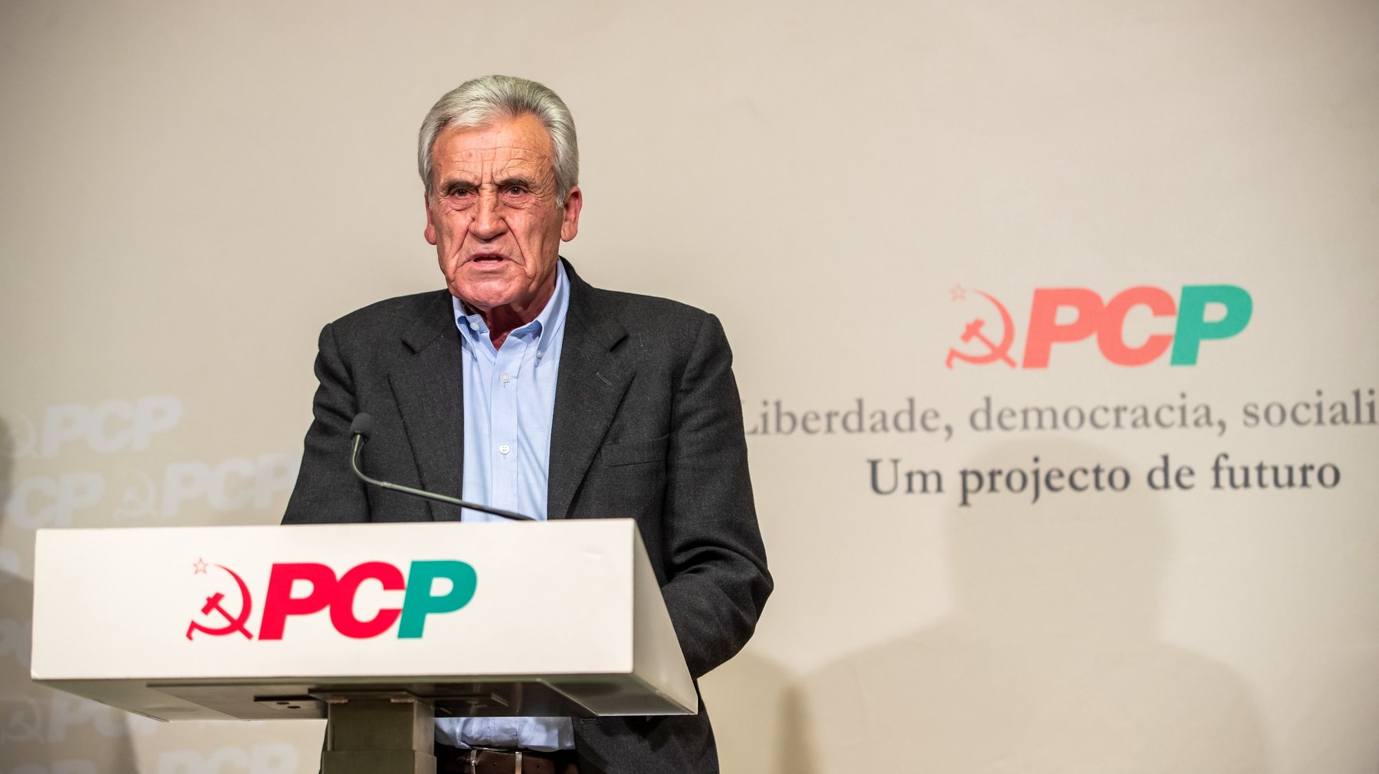 O secretário-geral do Partido Comunista Português (PCP), Jerónimo de Sousa, durante uma conferência de imprensa após reunião do Comité Central do PCP, na sede do PCP, em Lisboa, 22  de março de 2021. JOSÉ SENA GOULÃO/LUSA