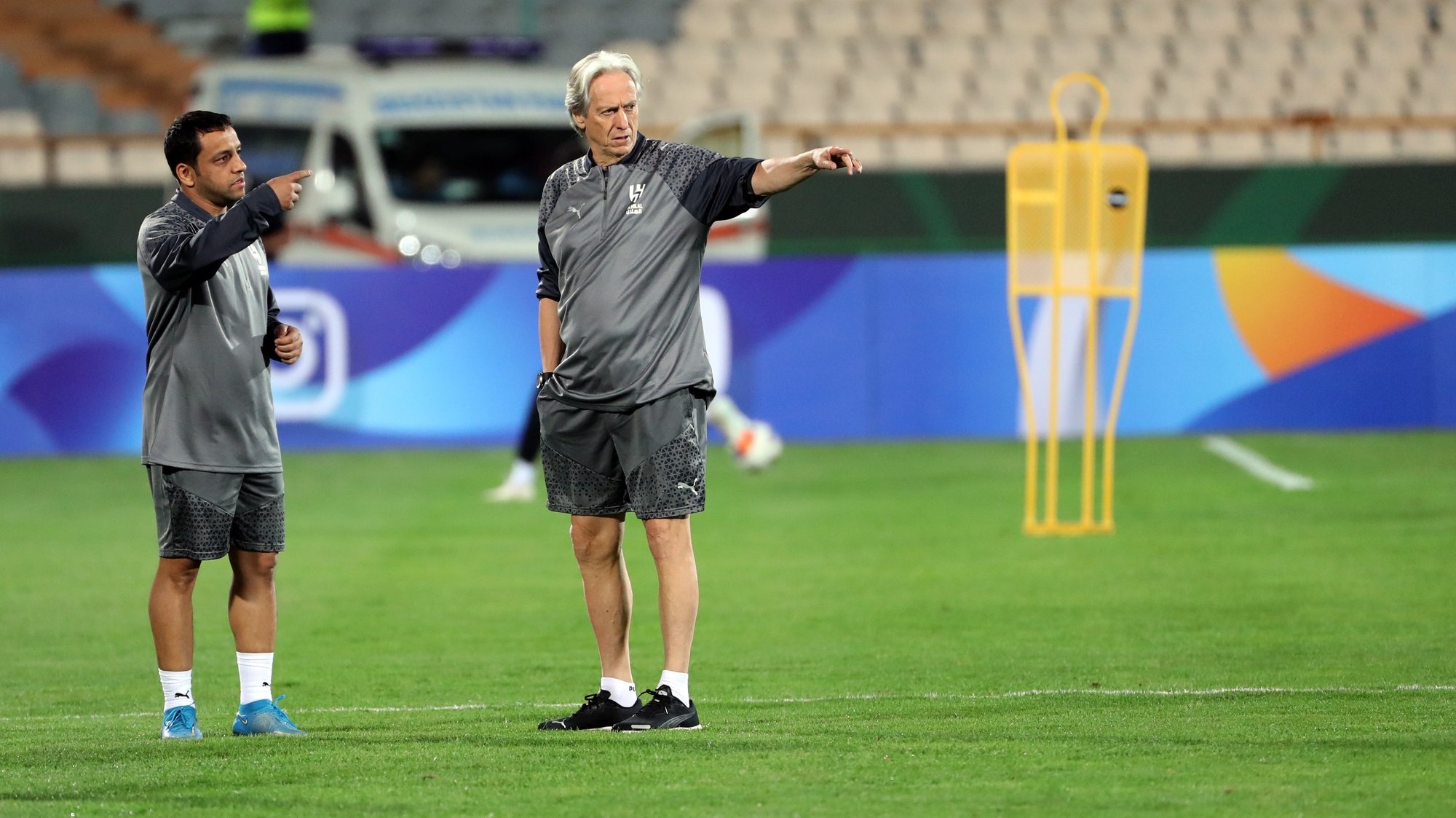 epa10895920 Al Hilal head coach Jorge Jesus during a training session of the team in Tehran, Iran, 02 October 2023. Nassaji will play against Al-Hilal in a AFC Champions League group stage match on 03 October 2023.  EPA/ABEDIN TAHERKENAREH