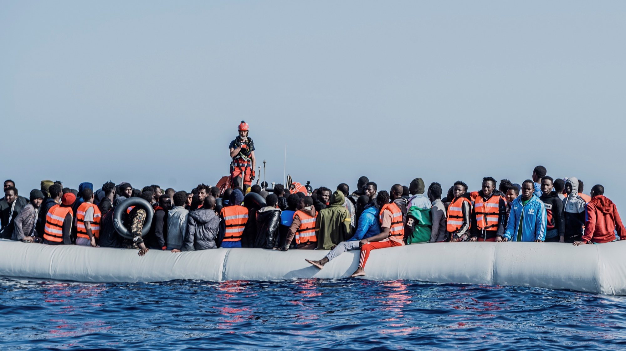 400 migrantes resgatados em Itália