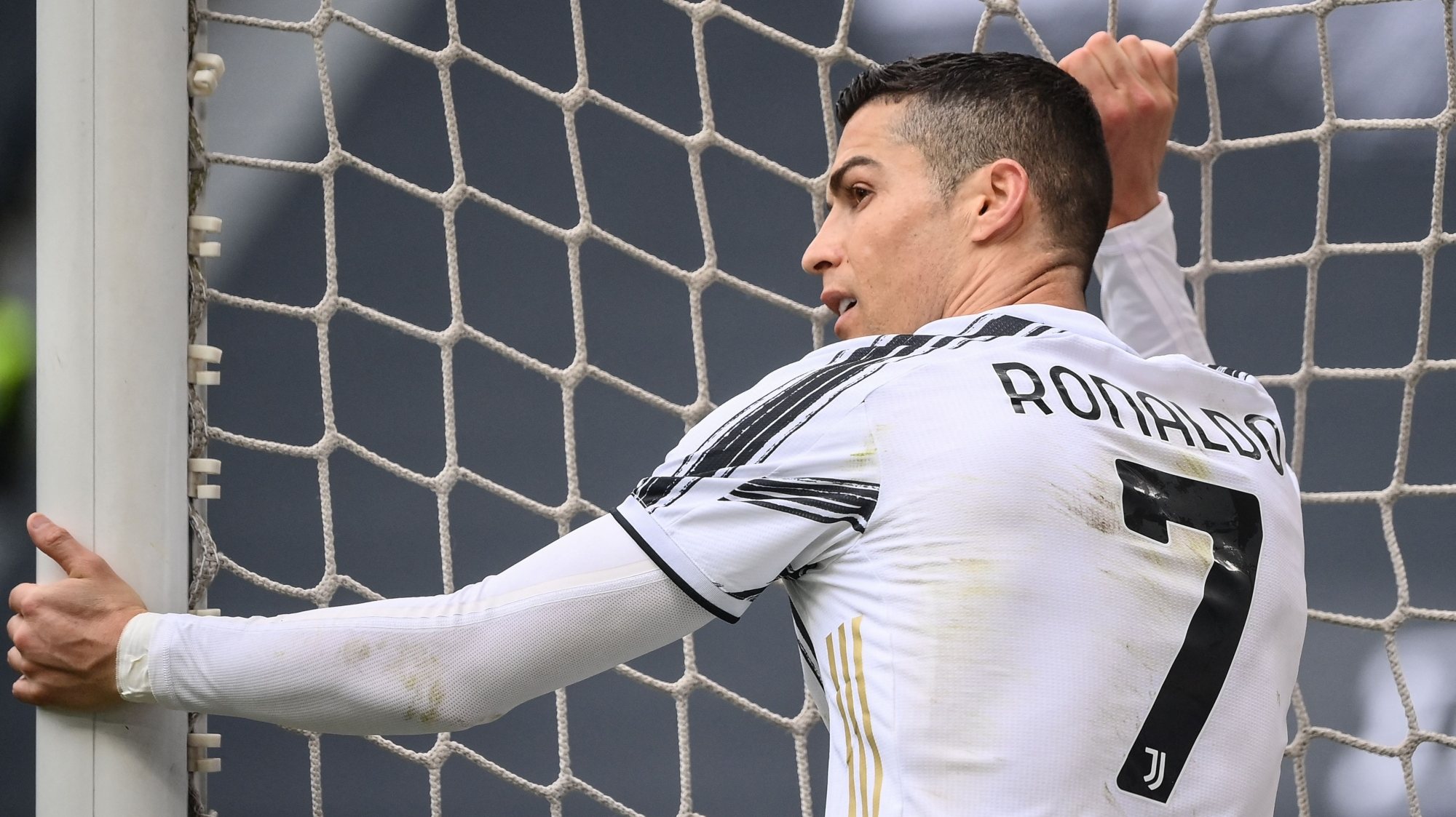 Ronaldo sagrou-se o melhor marcador da Serie A com 29 golos na temporada em que a Juventus perdeu o título de campeã transalpina