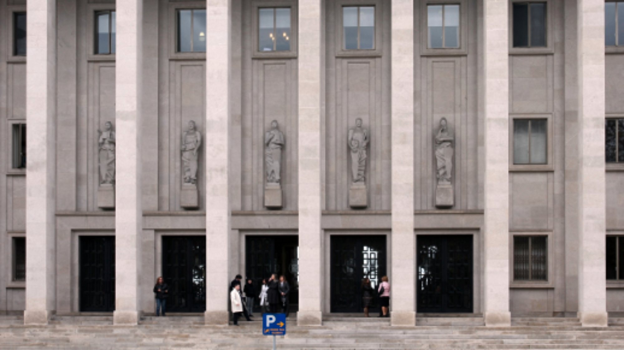 o Tribunal da Relação do Porto confirmou a decisão de não levar o autarca
