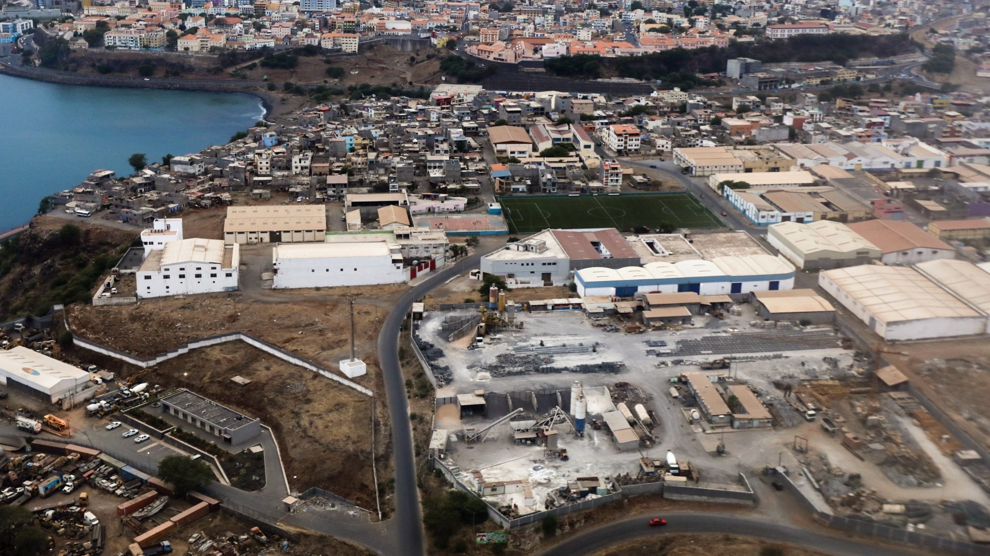Negócio prevê que o edifício regresse à posse do Estado de Cabo Verde em caso de desvio em relação ao fim que justificou a venda