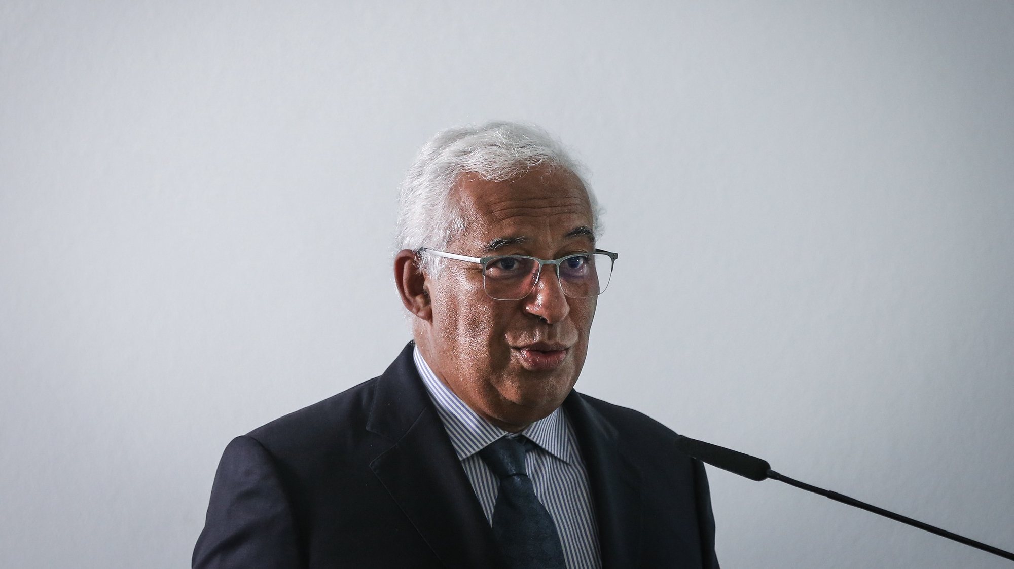 O primeiro ministro António Costa usa da palavra durante a ultima reunião do Plano de vacinação contra a Covid-19, em Oeiras , 28 de setembro de 2021.  RODRIGO ANTUNES/LUSA