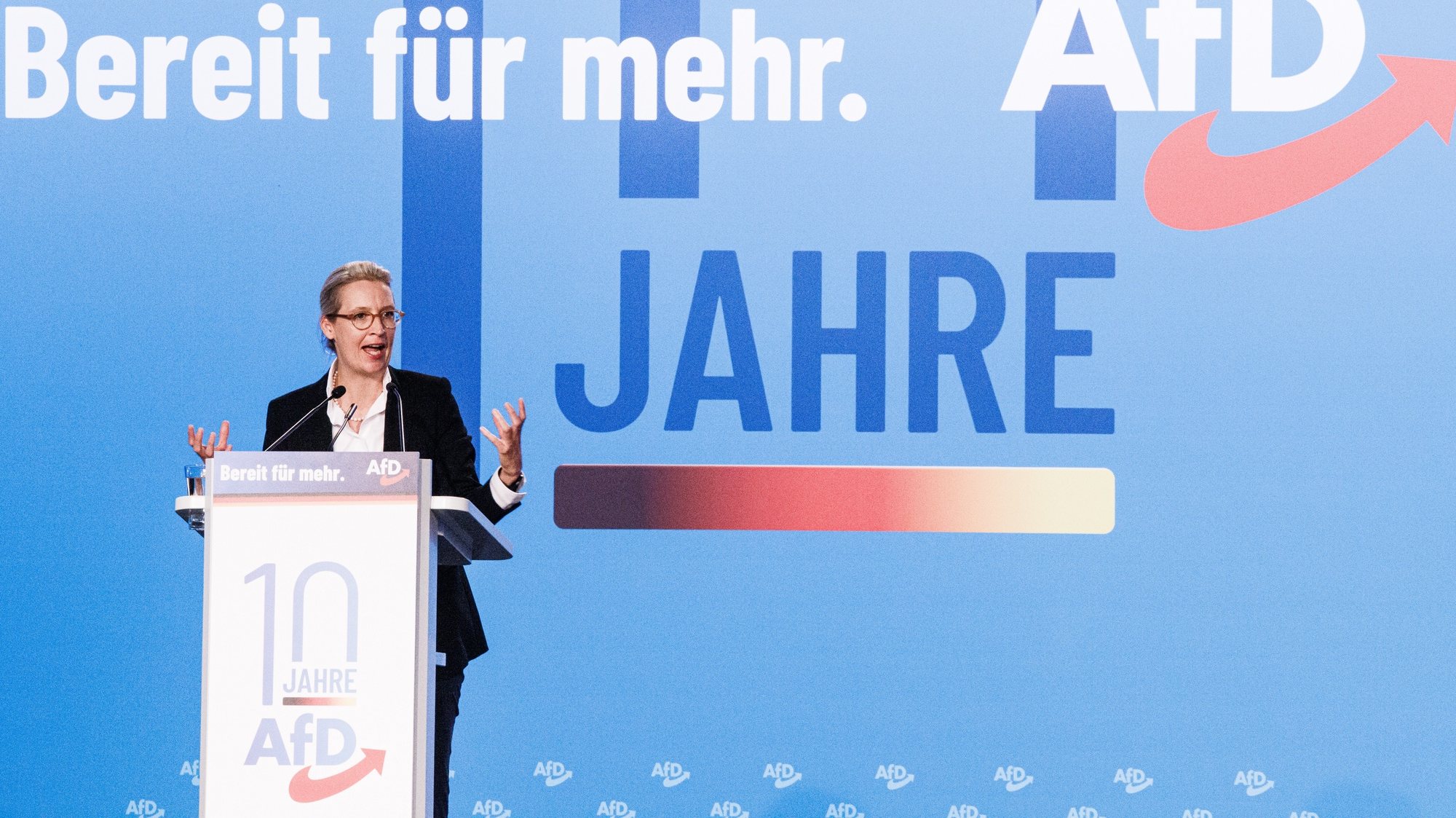 epa10773897 Alternative for Germany co-chairwoman Alice Weidel speaks during the AfD party convention in Magdeburg, Germany, 28 July 2023. The Alternative for Germany (AfD) holds their 14th federal party congress in Magdeburg on 28 July 2023, followed by a five day European Elections assembly.  EPA/CLEMENS BILAN