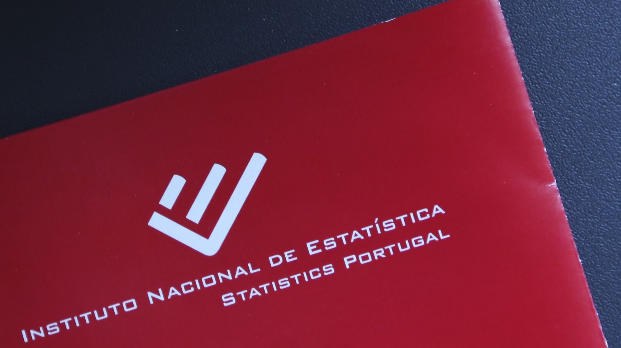 Instituto Nacional de Estatistica (INE).
