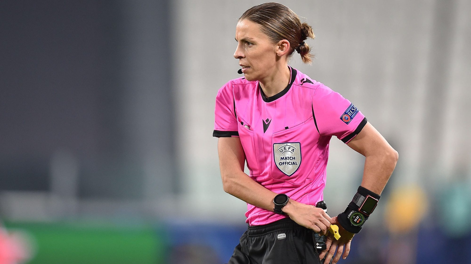 epa08858207 French referee Stephanie Frappart (C) during the UEFA Champions League Group G soccer match between Juventus FC vs FK Dynamo Kyiv at the Allianz Stadium in Turin, Italy, 2 December 2020. Frappart is the first female referee to lead a men&#039;s Champions League match.  EPA/ALESSANDRO DI MARCO