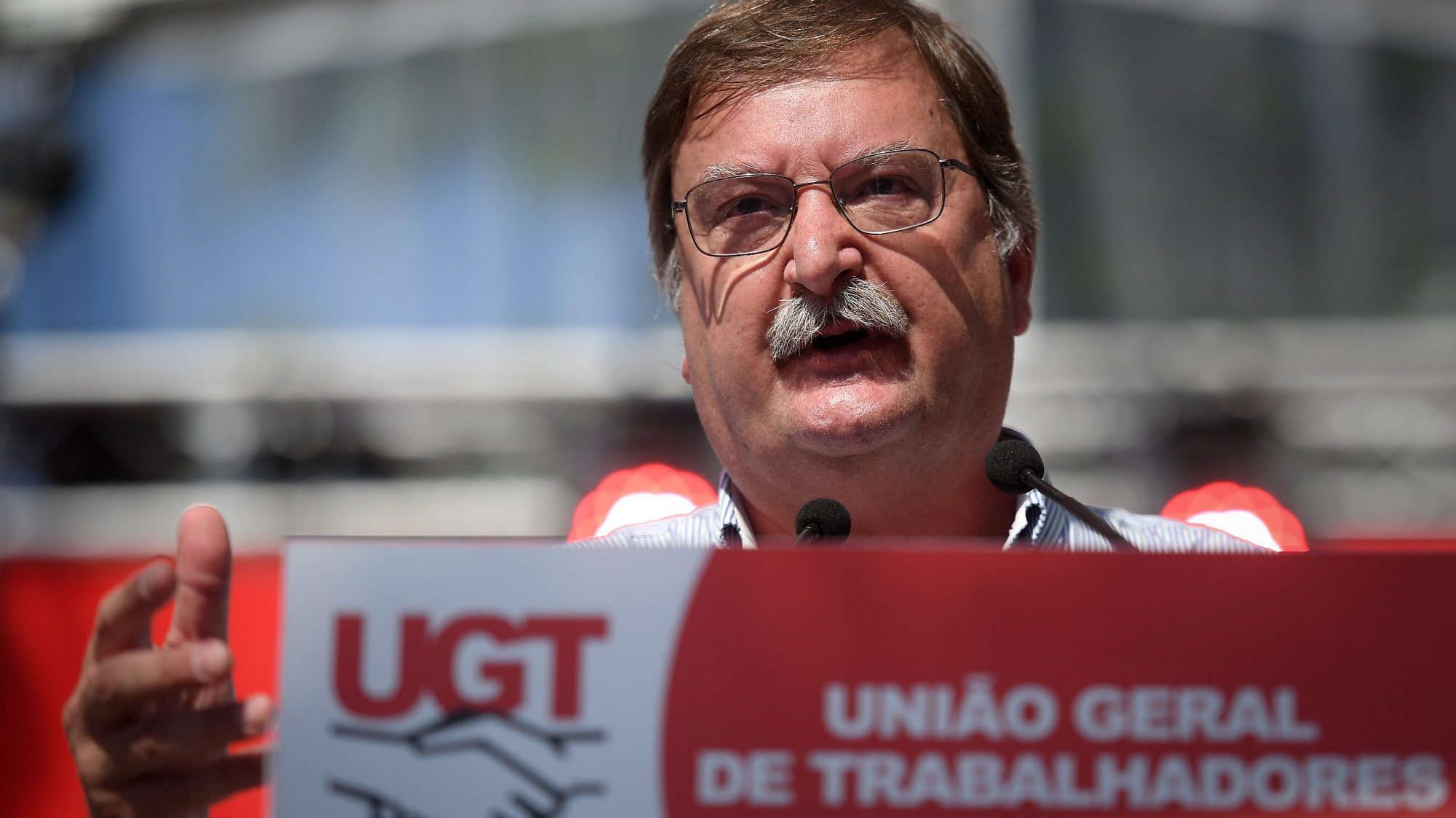 Carlos Silva falou no encerramento de uma conferência da central sindical para comemorar o 1.º de Maio
