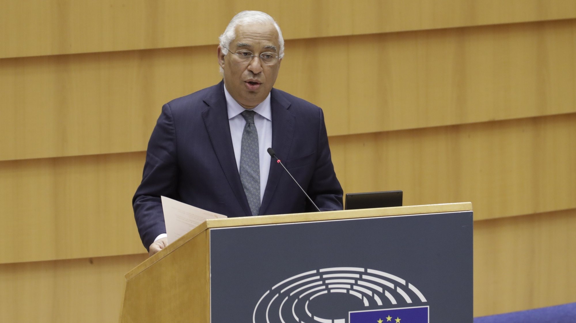 epa08950929 Portuguese Prime Minister Antonio Costa speaks during debate to present the programme of activities of the Portuguese presidency of the EU at plenary session of the European Parliament, in Brussels, Belgium, 20 January 2021.  EPA/OLIVIER HOSLET