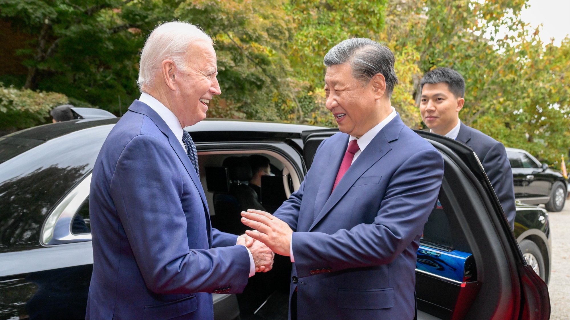 epa10977855 US President Joe Biden (L) escorts Chinese President Xi Jinping to his car to bid farewell after their talks in the Filoli Estate in Woodside, south of San Francisco, California, USA, 15 November 2023 (issued 16 November 2023). Chinese President Xi and US President Biden on 15 November, had an in-depth exchange of views on strategic and overarching issues critical to the direction of China-US relations and on major issues affecting world peace and development.  EPA/XINHUA / LI XUEREN CHINA OUT / UK AND IRELAND OUT  /       MANDATORY CREDIT  EDITORIAL USE ONLY  EDITORIAL USE ONLY