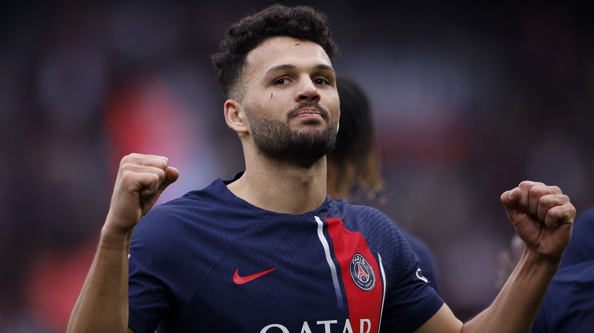 epa11210855 Paris Saint Germain&#039;s Goncalo Ramos celebrates scoring the 2-1 lead during the French Ligue 1 soccer match between PSG and Reims in Paris, France, 10 March 2024.  EPA/YOAN VALAT