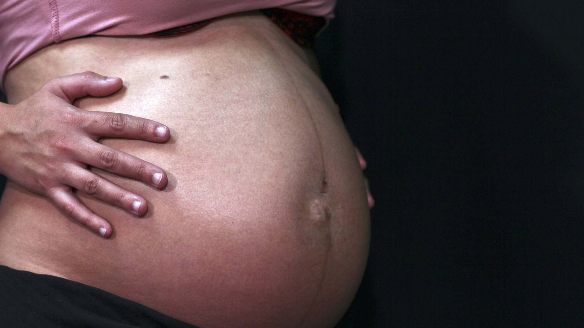 O alerta divulgado surge no seguimento de uma orientação da Direção-Geral da Saúde (DGS) sobre gravidez e parto no contexto da pandemia