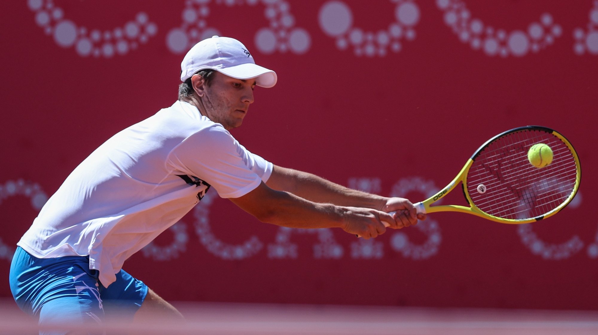 Miomir Kecmanovic from Serbia in action against Jurij Rodionov from Austria in the round of 16 match at the Estoril Open Tennis tournament in Estoril, on the outskirts of Lisbon, Portugal, 06 of April 2023. MIGUEL A. LOPES/LUSA