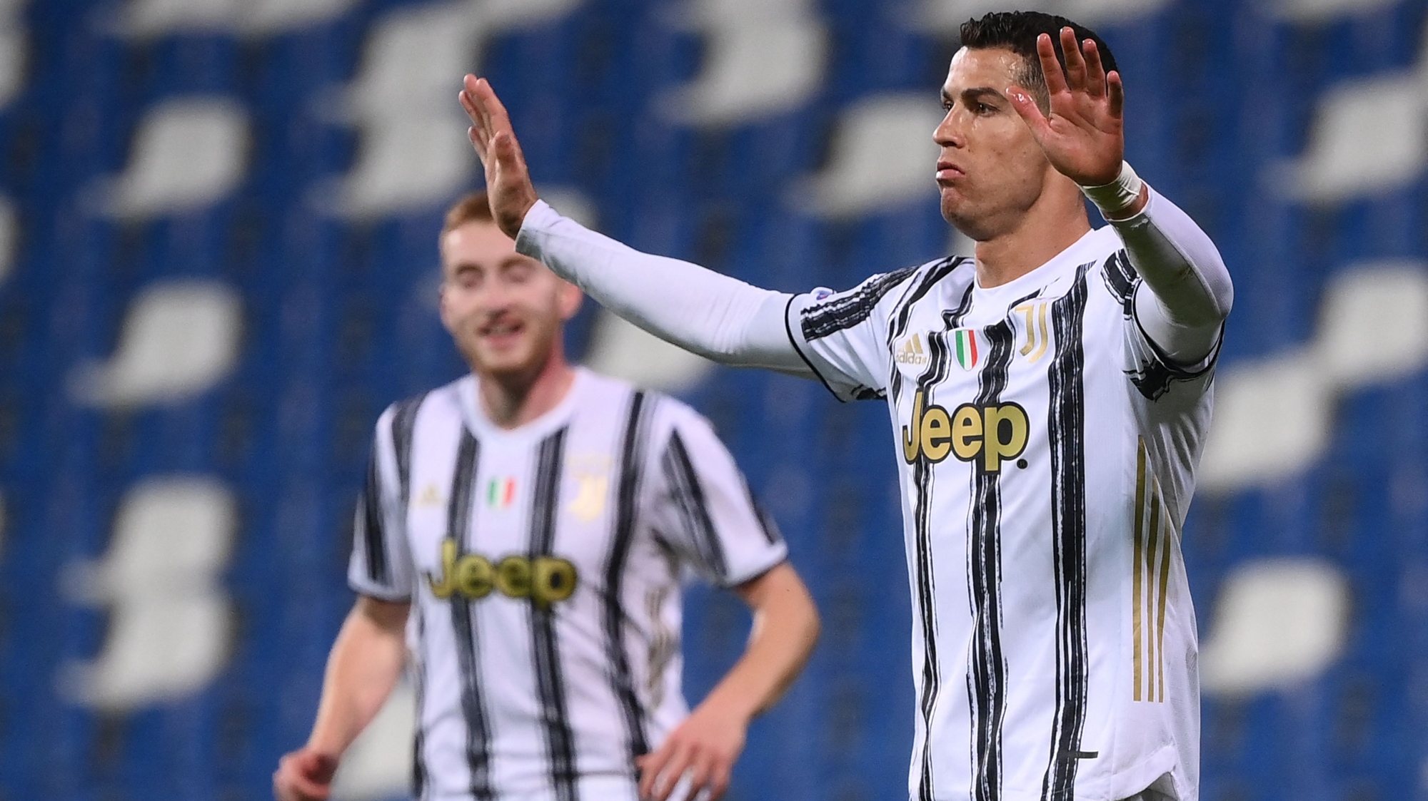 Ronaldo voltou aos golos e está cada vez mais perto de ganhar pela primeira vez o prémio de melhor marcador da Serie A