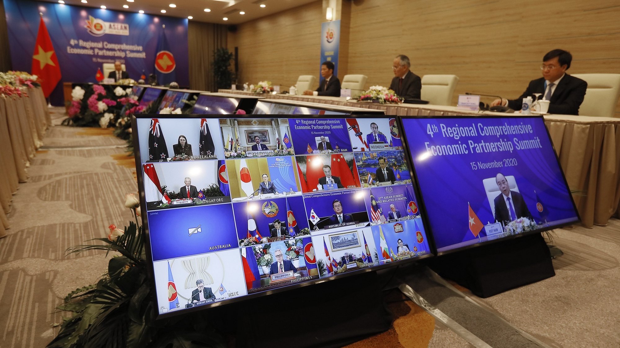epa08821092 General view of the virtual 4th Regional Comprehensive Economic Partnership Summit in Hanoi, Vietnam, 15 November 2020. The virtual 37th ASEAN Summit and related summits take place from 12 to 15 November 2020 at the International Convention Center (ICC) in Hanoi.  EPA/LUONG THAI LINH