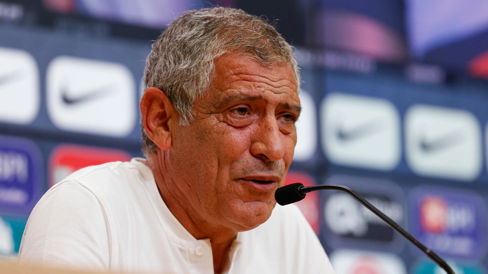 epa08811702 A handout photo made available by Portuguese Soccer Federation (FPF) shows the portuguese national soccer team head coach, Fernando Santos, during a press conference in Oeiras, Portugal, 10 November 2020.  Portugal will face Andorra in their international friendly soccer match on 11 November 2020.  EPA/DIOGO PINTO / FPF / HANDOUT  HANDOUT EDITORIAL USE ONLY/NO SALES