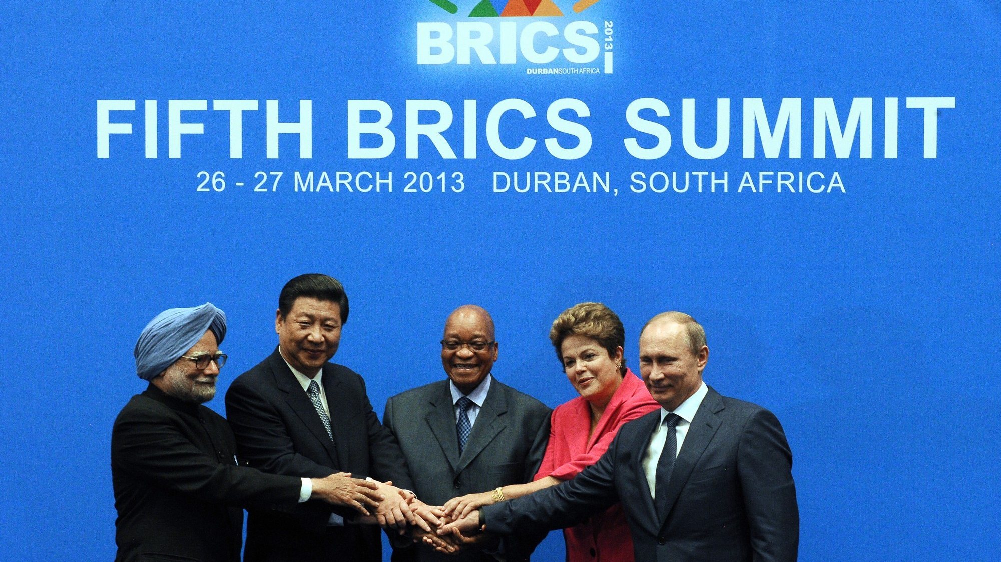 Vladimir Putin com os líderes de Índia, China, África do Sul e Brasil na cimeira dos BRICS de 2013