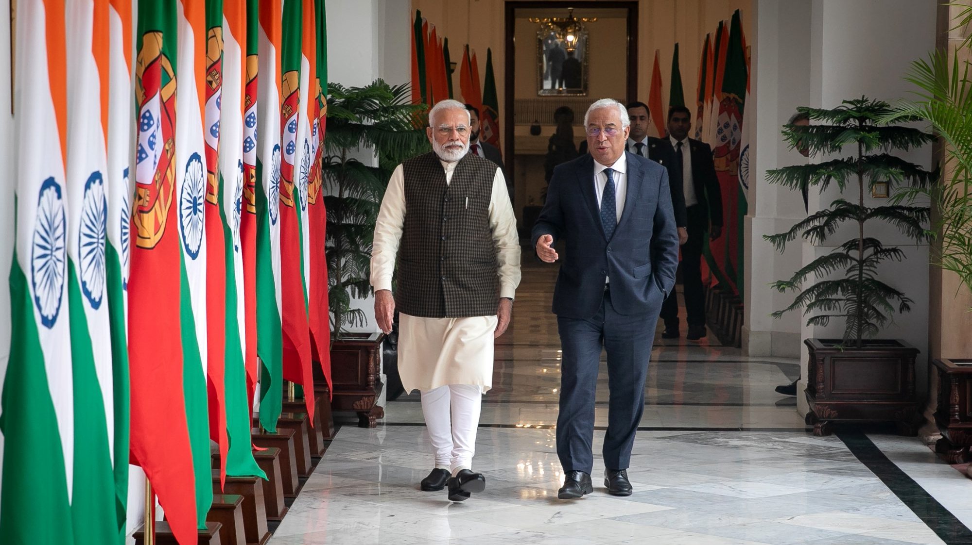 António Costa falou com Narendra Modi enquanto primeiro-ministro e presidente do Conselho da UE. A cimeira UE-Índia e a vacinação foram temas abordados