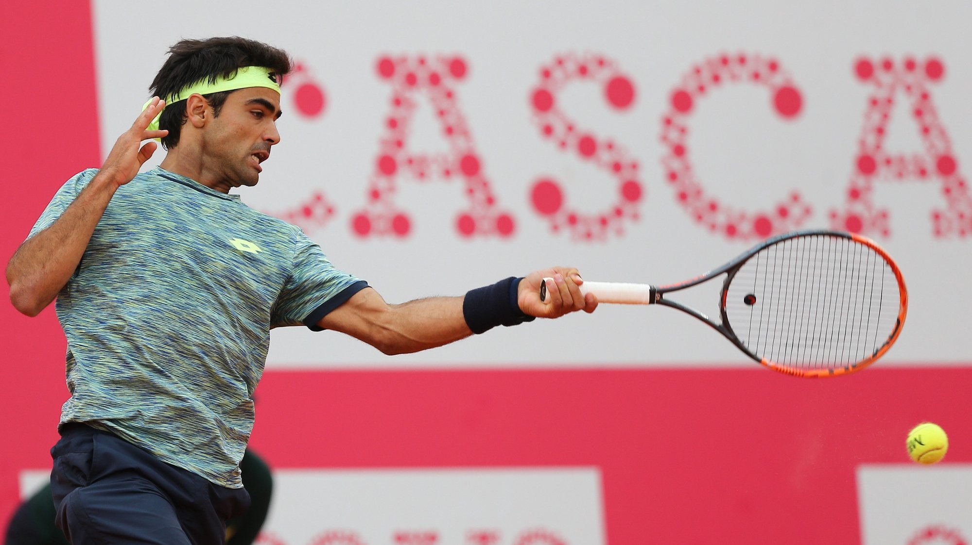 Portugal&#039;s Frederico Silva in action during the match against the Spain&#039;s David Ferrer in the fourth day of the Estoril Open in Cascais, outskirts of Lisbon, 4 of May 2017. MIGUEL A. LOPES/LUSA