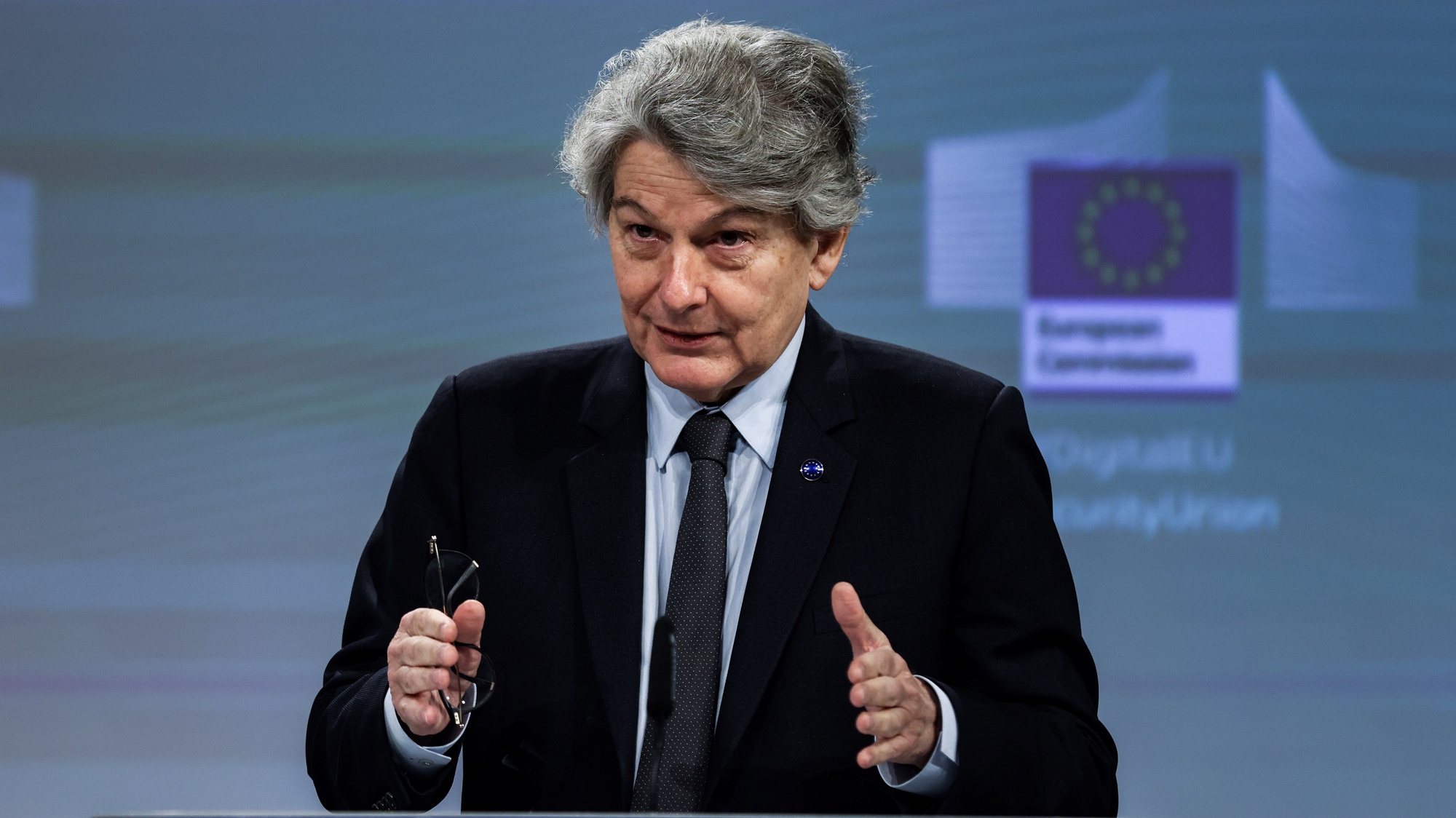 epa08887036 EU commissioner for internal market Thierry Breton gives a press conference on the cybersecurity strategy at EU headquarters in Brussels, Belgium, 16 December 2020.  EPA/KENZO TRIBOUILLARD / POOL