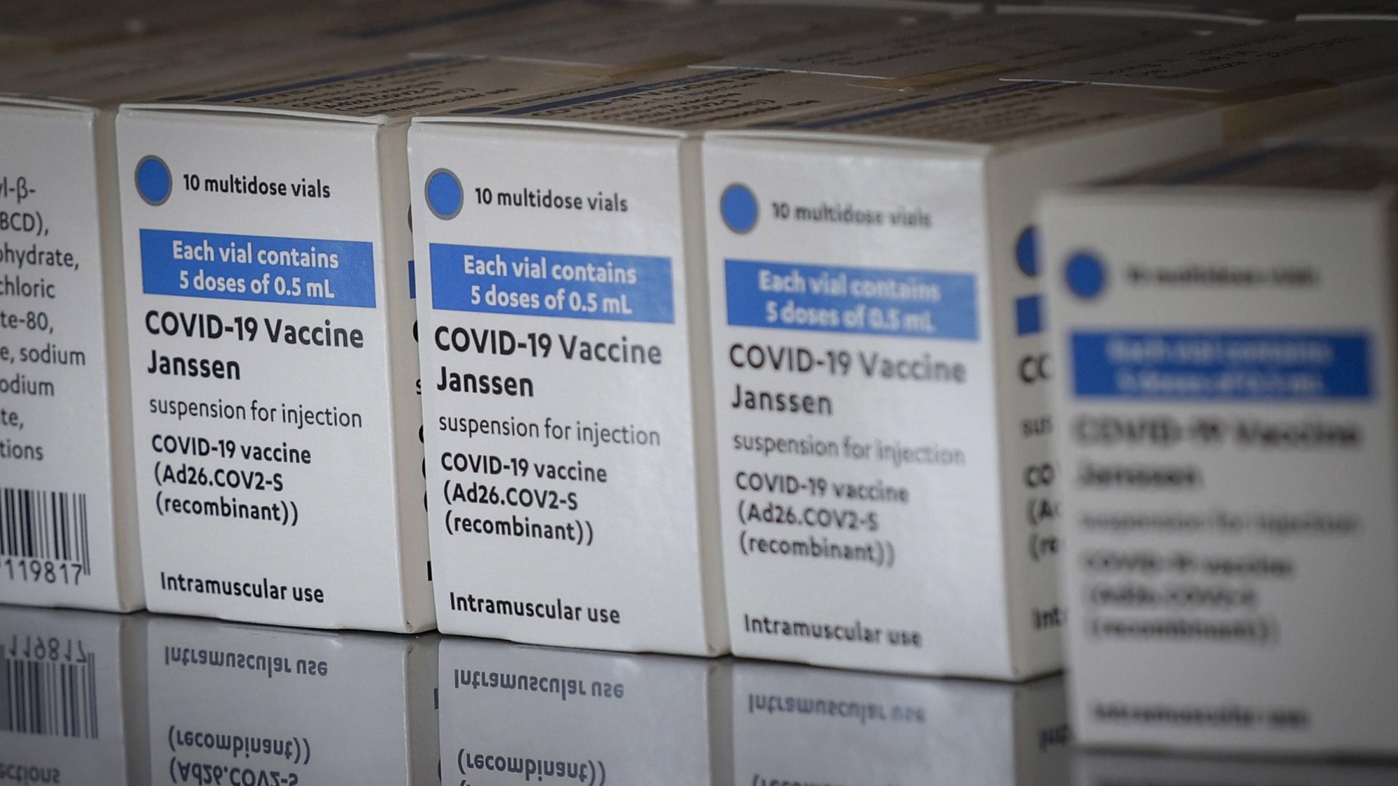 epa09156493 Janssen (Pharmaceutical Companies of Johnson &amp; Johnson) vaccine against Covid-19 at vaccination hub the &#039;Vela (sail) by Santiago Calatrava&#039; in Tor Vergata discrict, in Rome, Italy, 24 April 2021.  EPA/GIUSEPPE LAMI