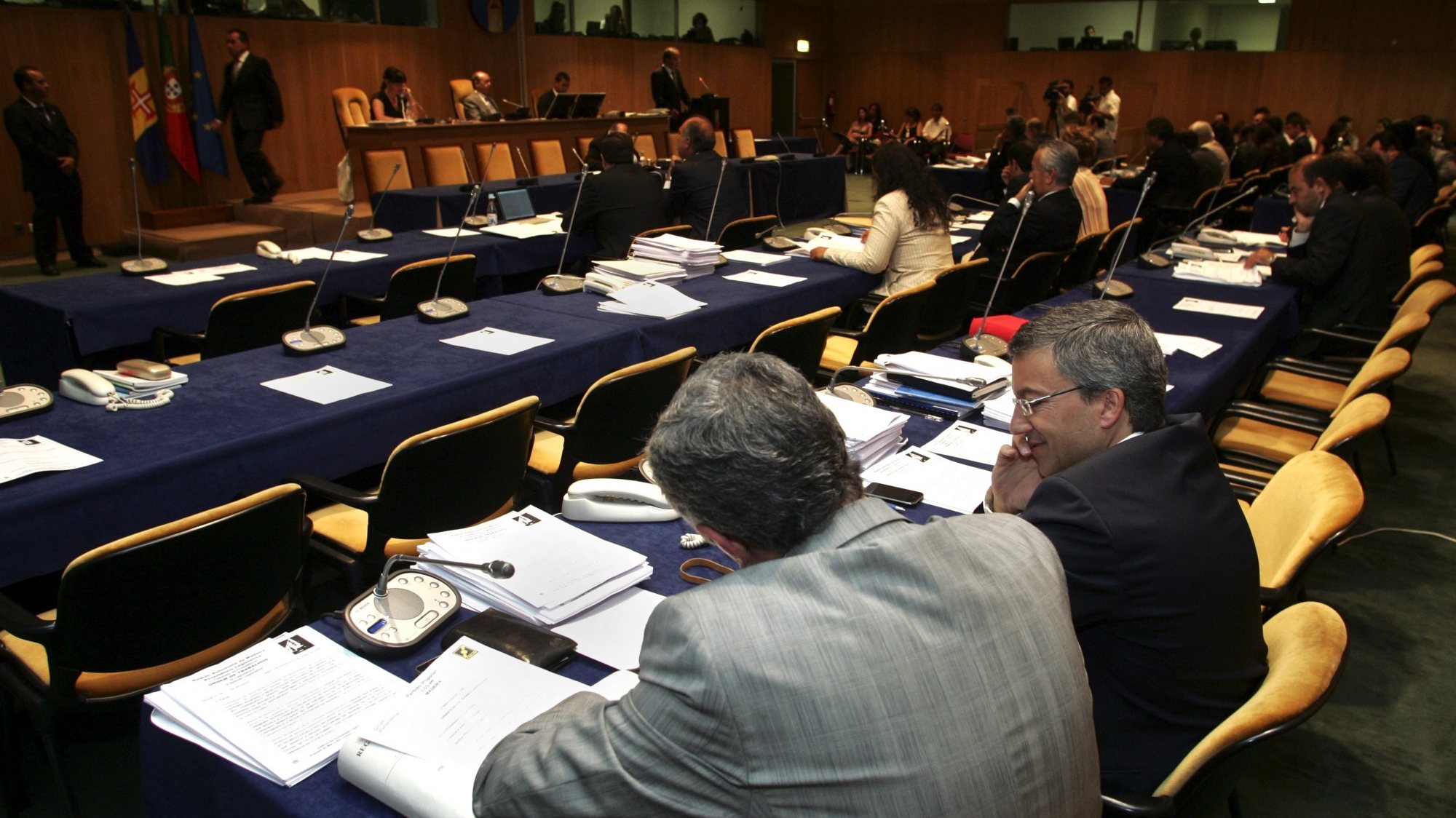No parlamento da Madeira, o projeto foi rejeitado pela maioria, mas contou com os votos a favor do PS, do JPP e do PCP