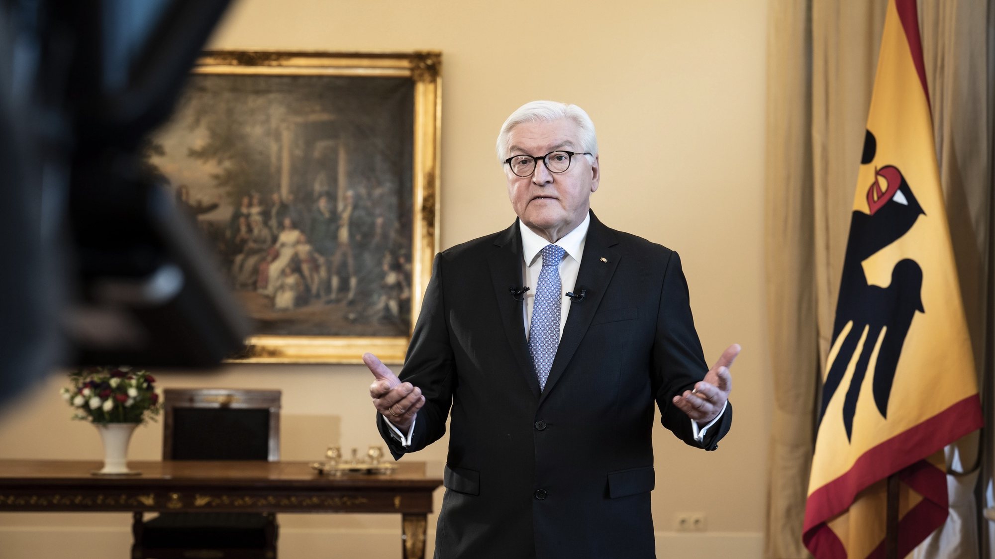 epa09112611 A handout photo made available by the German Government Press Office (BPA) shows German President Frank-Walter Steinmeier during the taping of his address to the nation, at Bellevue Palace in Berlin, Germany, 02 April 2021. Steinmeier addressed the population on the current pandemic coronavirus situation.  EPA/Sandra Steins / BPA HANDOUT  HANDOUT EDITORIAL USE ONLY/NO SALES