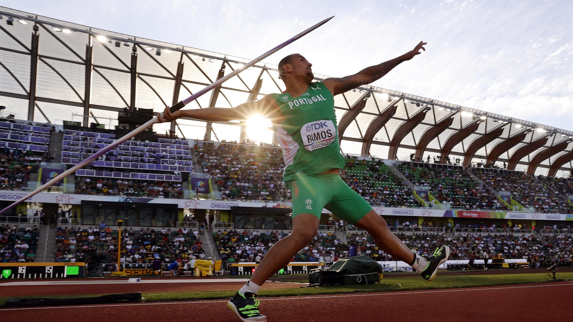 epa10085914 Leandro Ramos of Portugal competes in the men&#039;s Javelin Throw qualification at the World Athletics Championships Oregon22 at Hayward Field in Eugene, Oregon, USA, 21 July 2022.  EPA/Robert Ghement