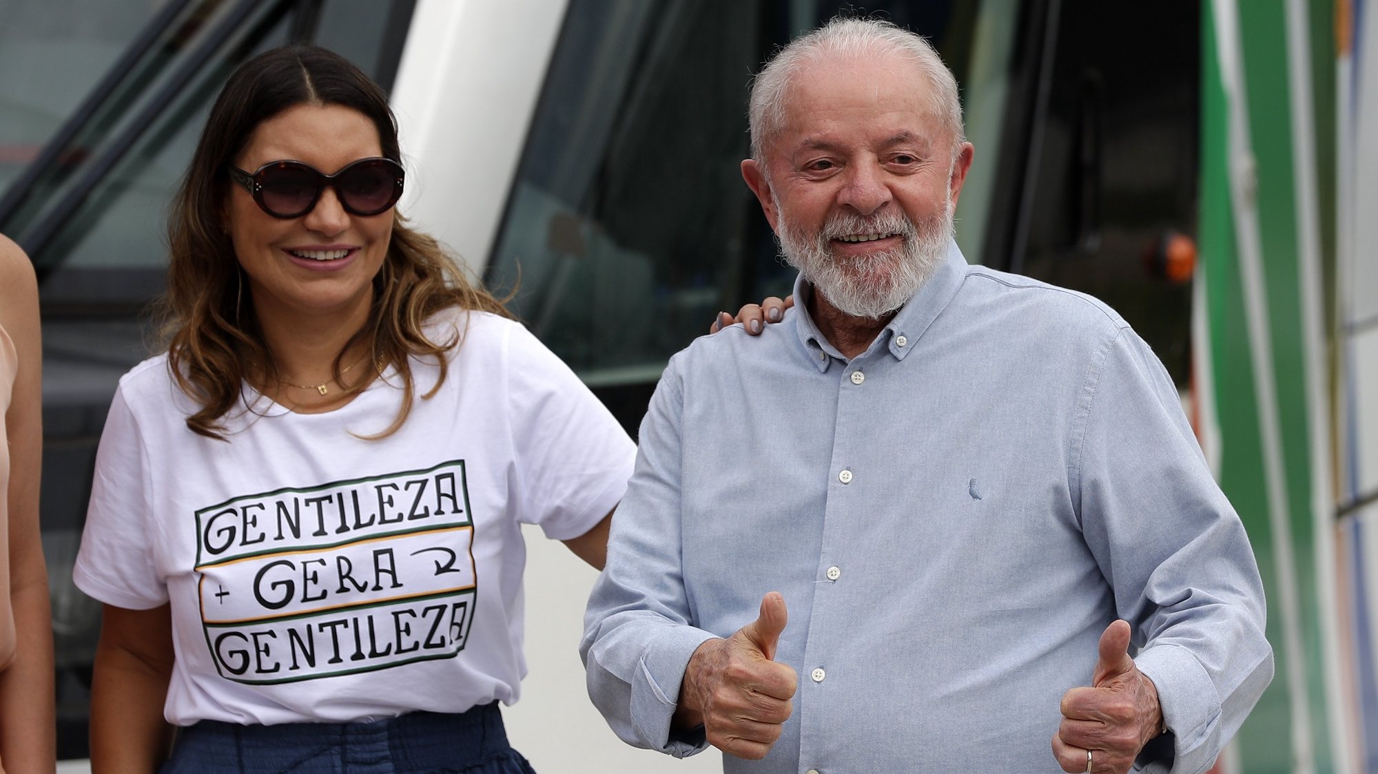 epa11175953 The President of Brazil, Luiz Inacio Lula da Silva (R), accompanied by the first lady, Rosangela Lula da Silva (C), participates in the inauguration of the Gentileza Intermodal Terminal (TIG) in Rio de Janeiro, Brazil, 23 February 2024. The TIG will be the largest integrated public transport terminal in Rio, connecting the BRT express corridor with the Light Rail Vehicle (VLT) and municipal bus lines.  EPA/Andre Coelho