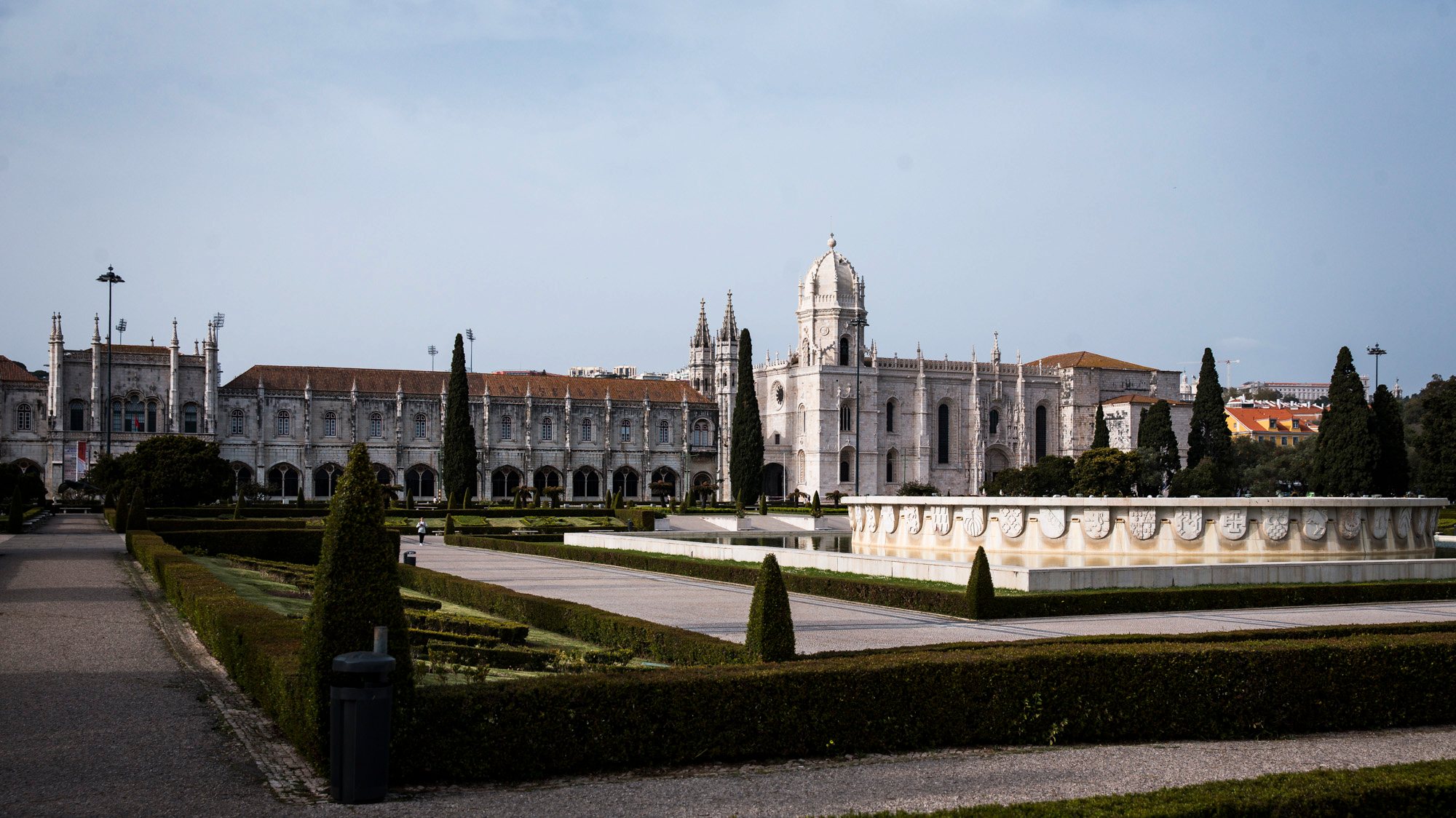 A Praça do Império vai ser remodelada, mas uma petição tenta impedir os planos da Câmara Municipal de Lisboa