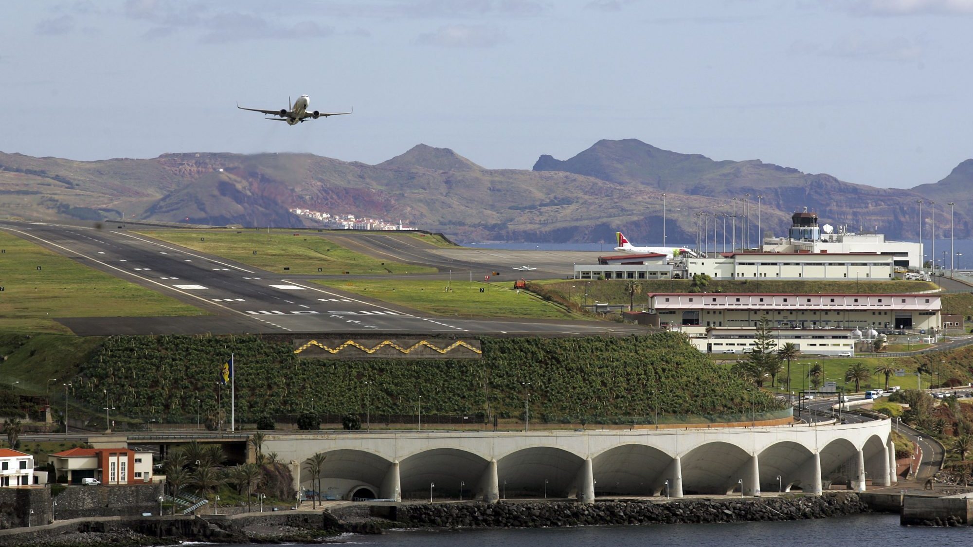 Aeroporto Internacional da Madeira, em Santa Cruz