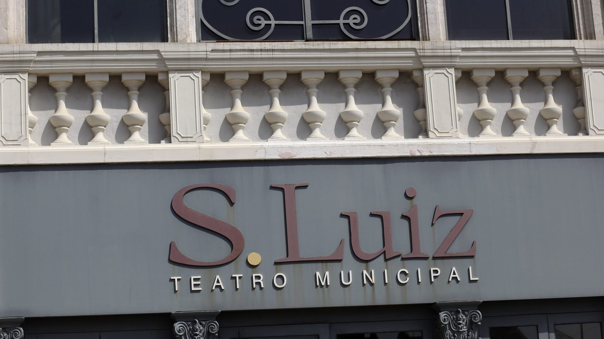 O espetáculo, que está ainda em preparação, intitula-se &quot;Esse olhar que era só teu&quot;, faz parte da próxima temporada do Teatro Municipal São Luiz e está marcado para 28 de setembro