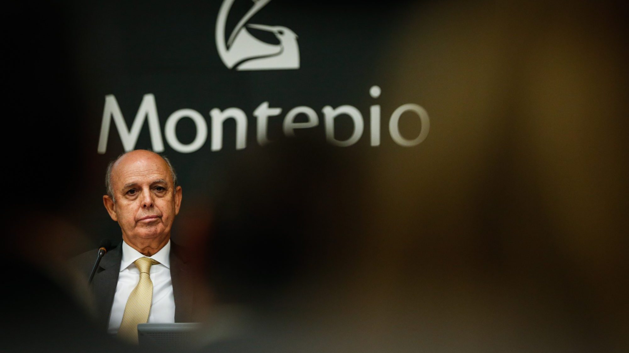 O antigo presidente do Montepio António Tomás Correia viu a coima reduzida de 1,4 milhões de euros para 375.000 euros