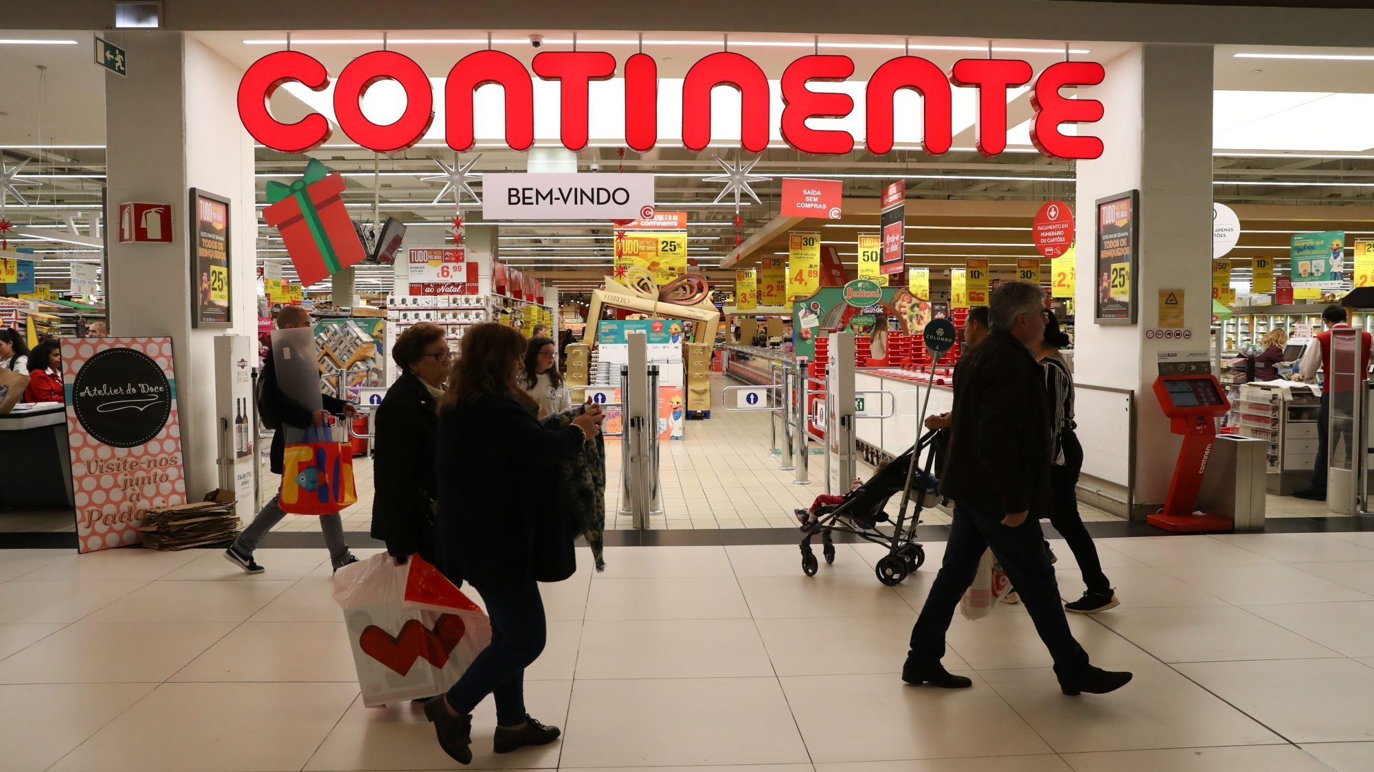 A Lusa contactou mais redes de supermercados em Portugal e encontra-se à espera de resposta