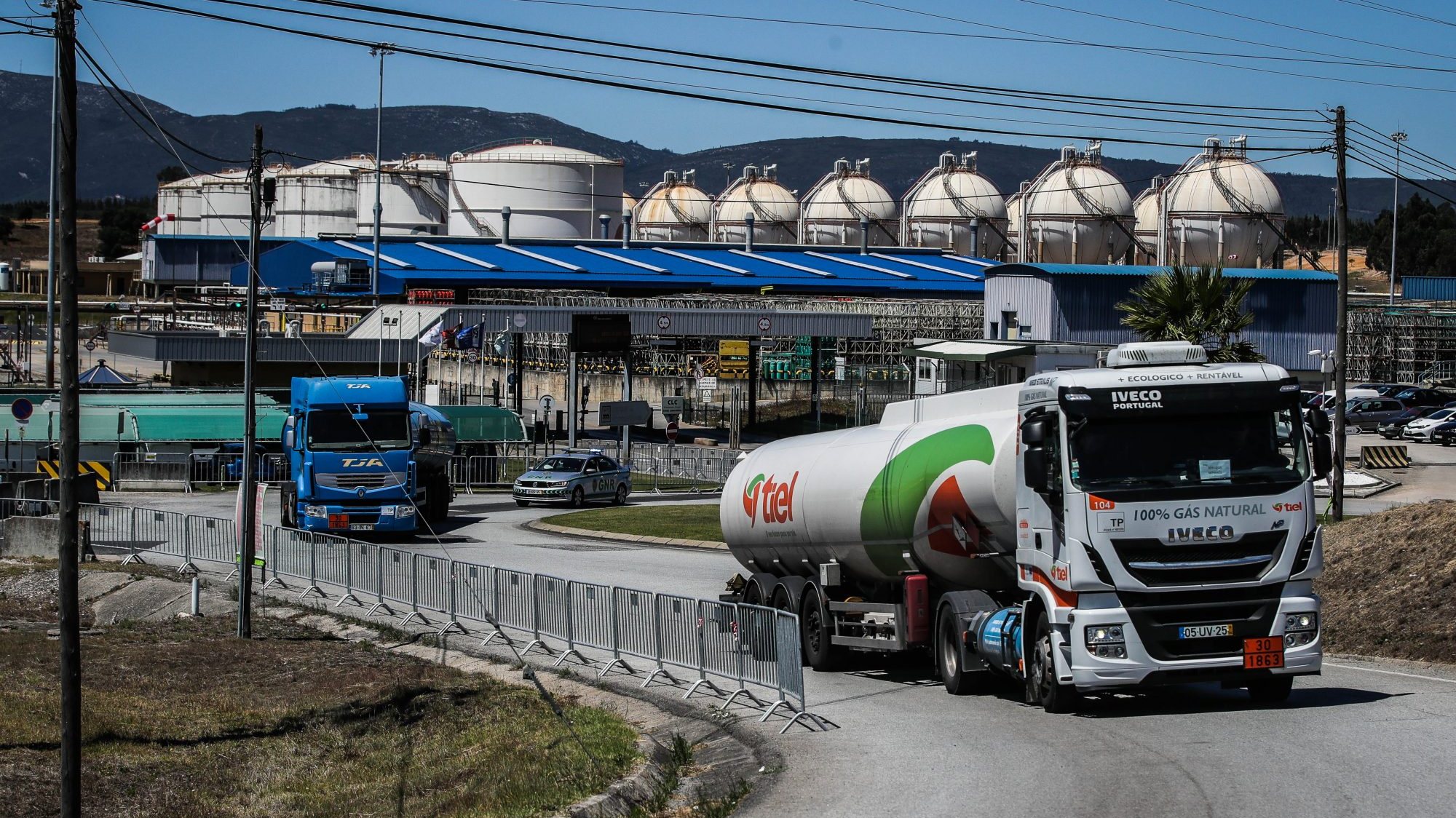 Legislação permite ao Governo intervir em toda a cadeia logística e comercial dos combustíveis