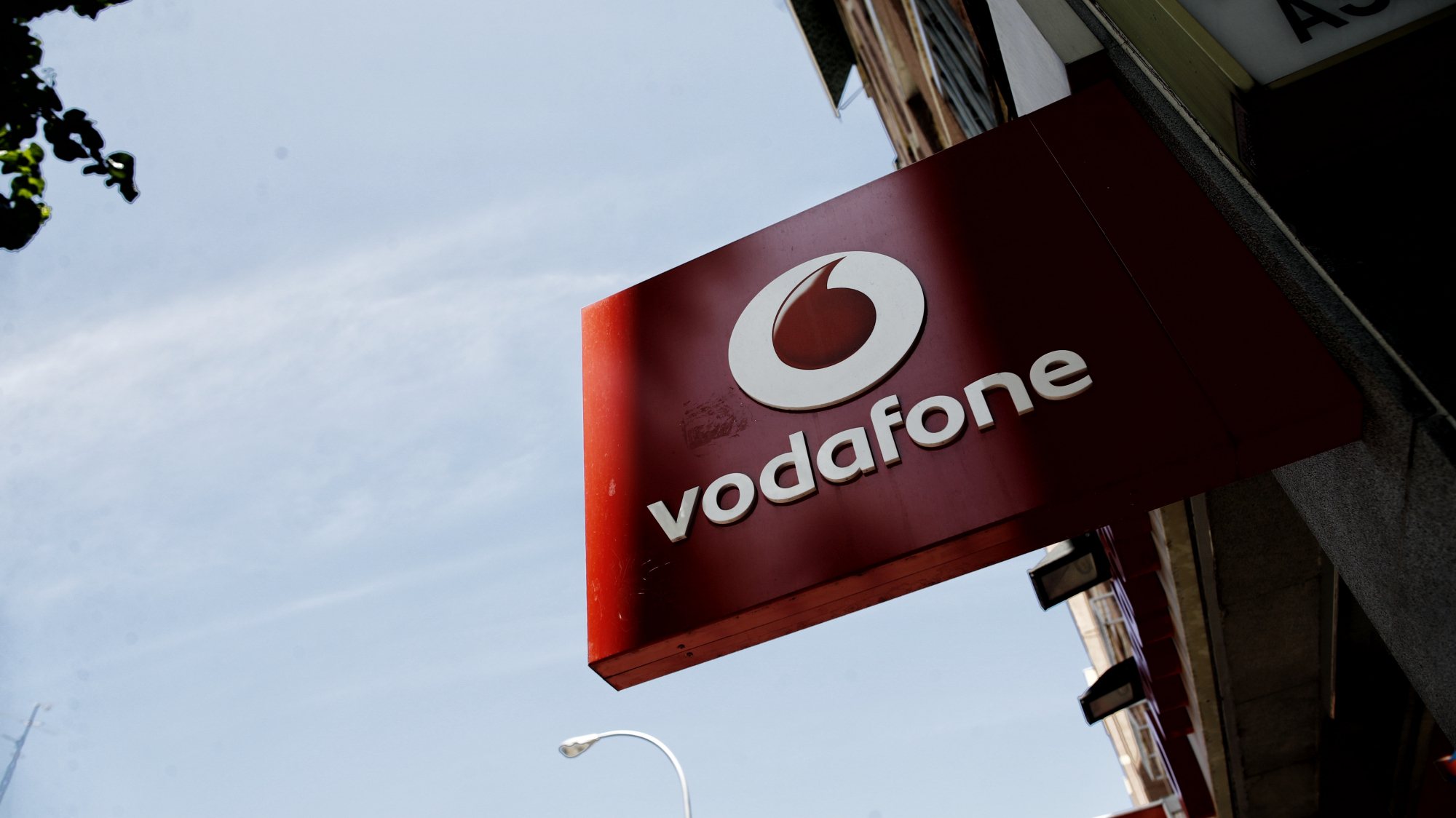 A Vodafone Espanha vai subir preços em linha com a inflação a partir de 2023.