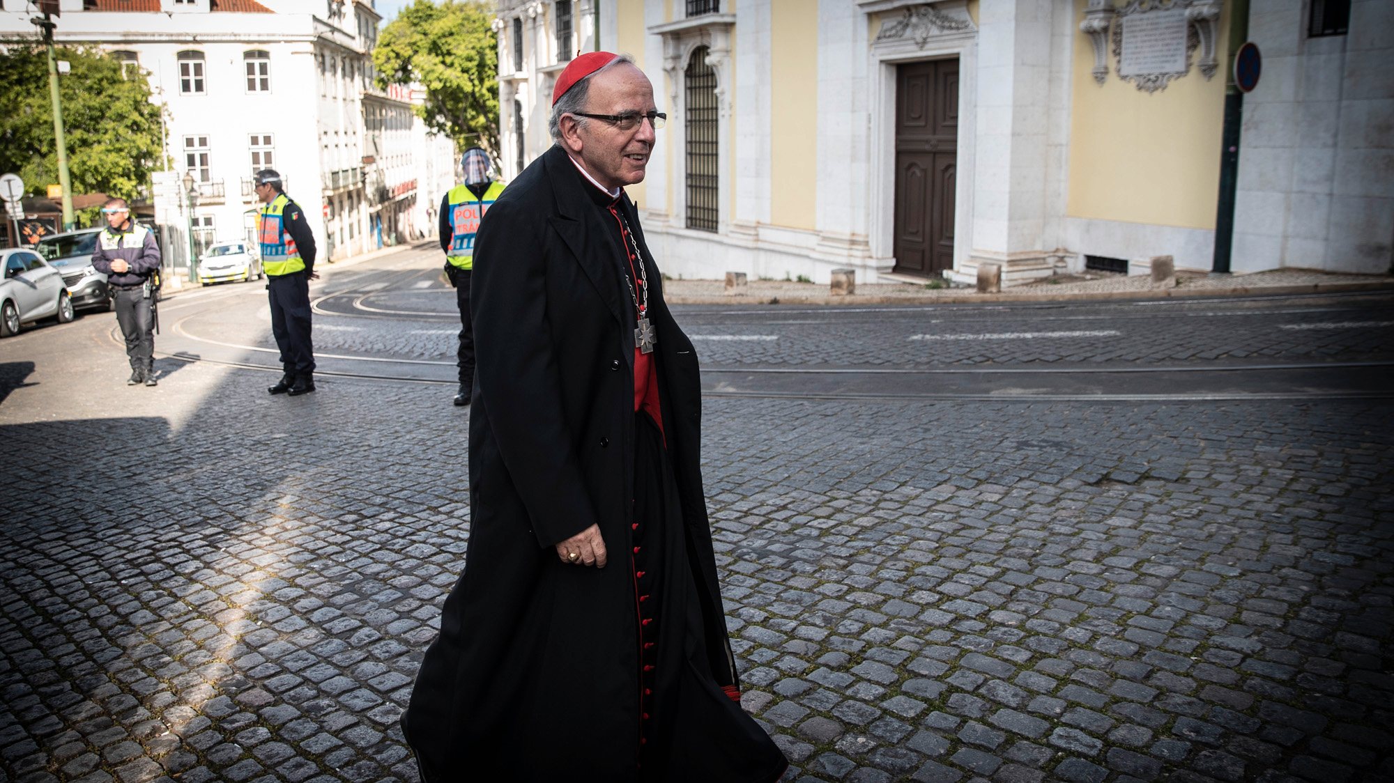 O Cardeal-Patriarca de Lisboa, D. Manuel Clemete, mostrou-se agastado com as últimas notícias e mantém que cumpriu as normas