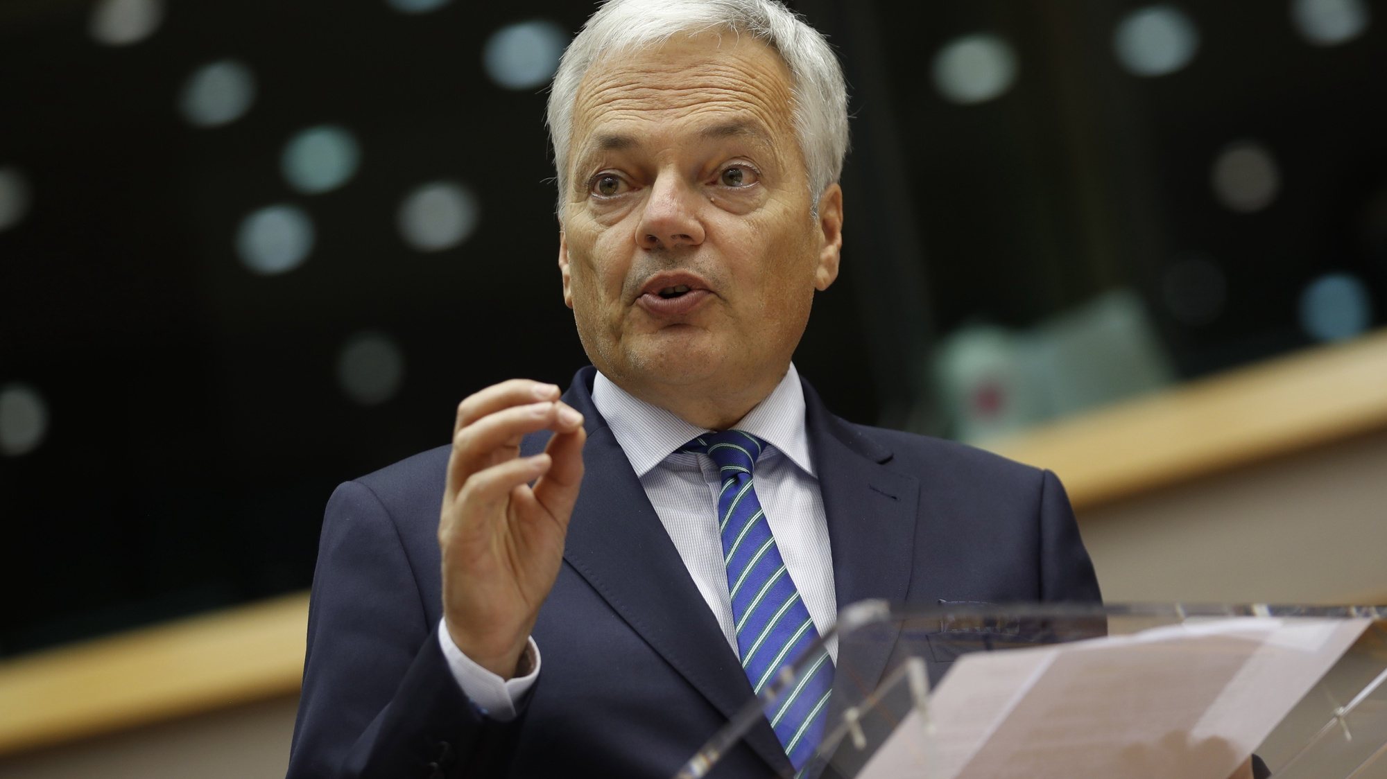 epa08722378 European Commissioner for Justice Didier Reynders addresses European lawmakers on the Establishment of an EU Mechanism on Democracy, the Rule of Law and Fundamental Rights during a plenary session at the European Parliament in Brussels, Belgium, 05 October 2020.  EPA/FRANCISCO SECO / POOL