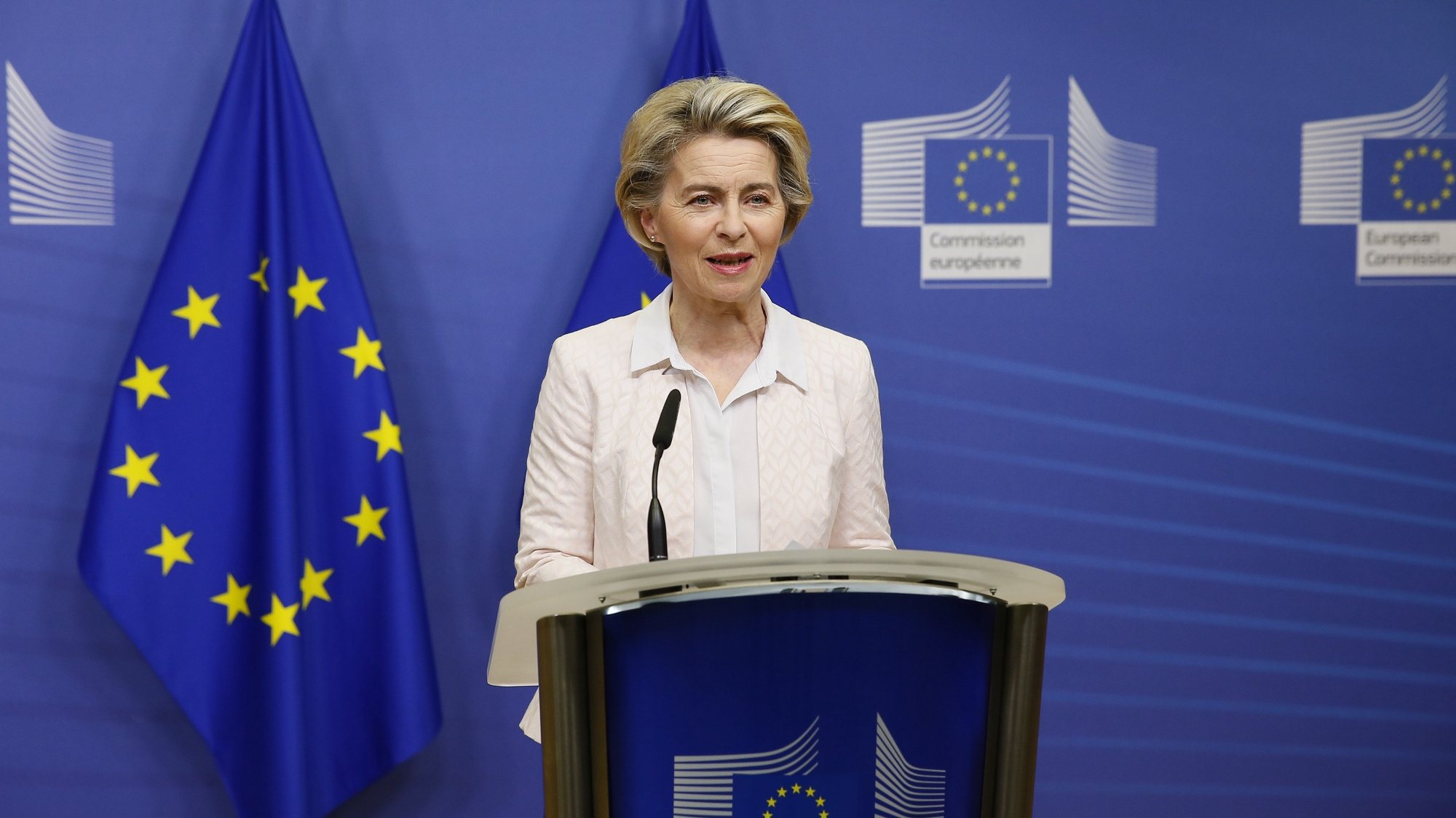 epa08864580 European Commission President Ursula von der Leyen gives a statement at the European Commission in Brussels, Belgium, 05 December 2020. British and EU negotiators have paused Brexit talks because they say significant divergences remain and the conditions for a deal between the two sides have not been met. A negotiations phase of eleven months that started on 31 January 2020 following the UK&#039;s exit from the EU ends on 31 December 2020.  EPA/JULIEN WARNAND / POOL