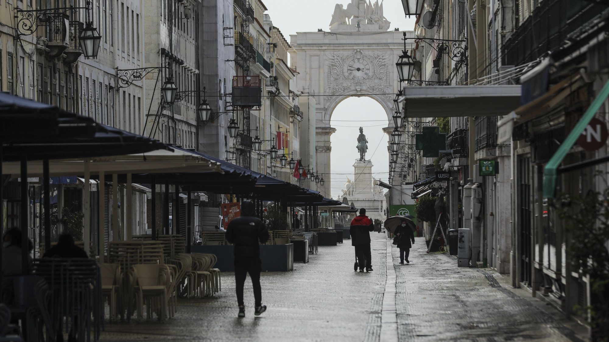 Empty street in downtown Lisbon, Portugal, 22 January 2021. All schools at all levels of education are closed as of today and fr two weeks, a measure announced on Thursday by the government to contain the covid-19 pandemic. MIGUEL A. LOPES/LUSA