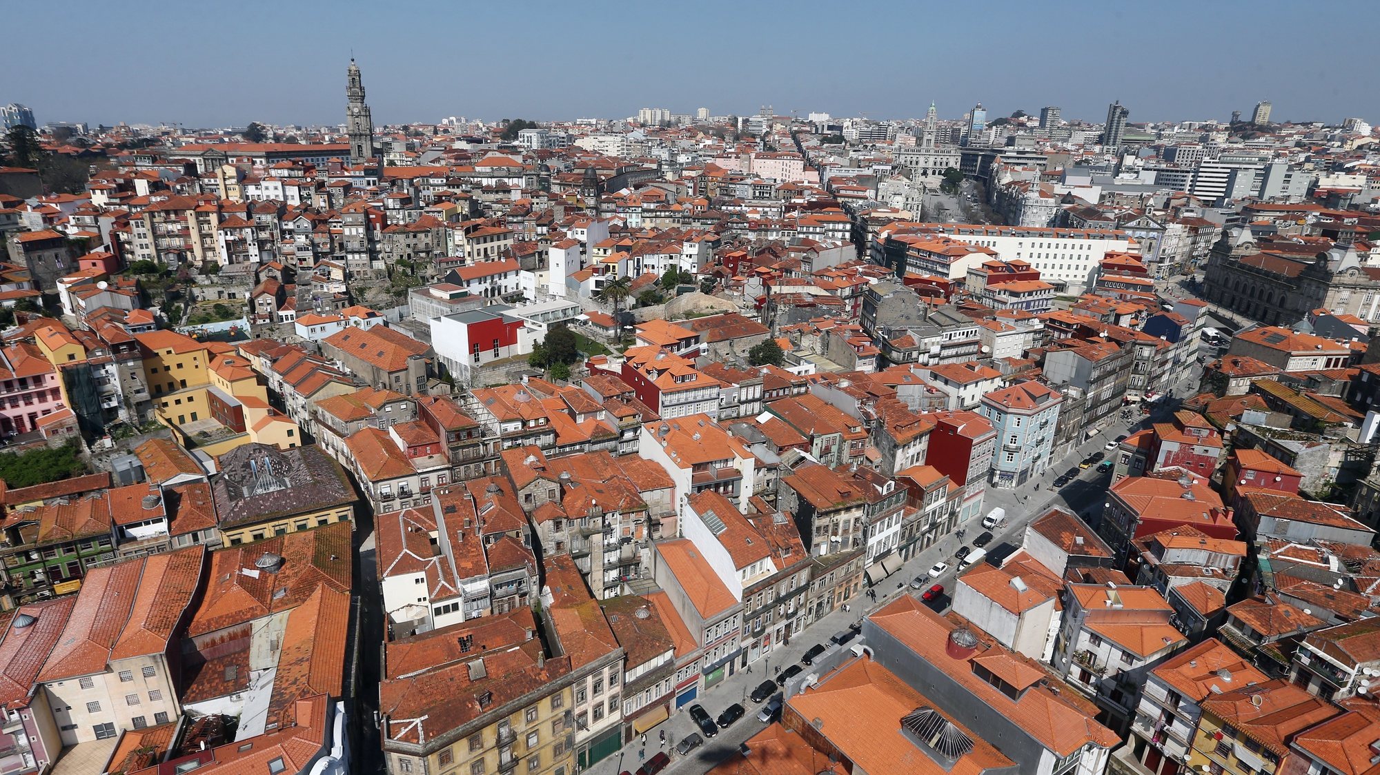 Vista aérea da cidade do Porto, 14 de março de 2014. JOSÉ COELHO / LUSA