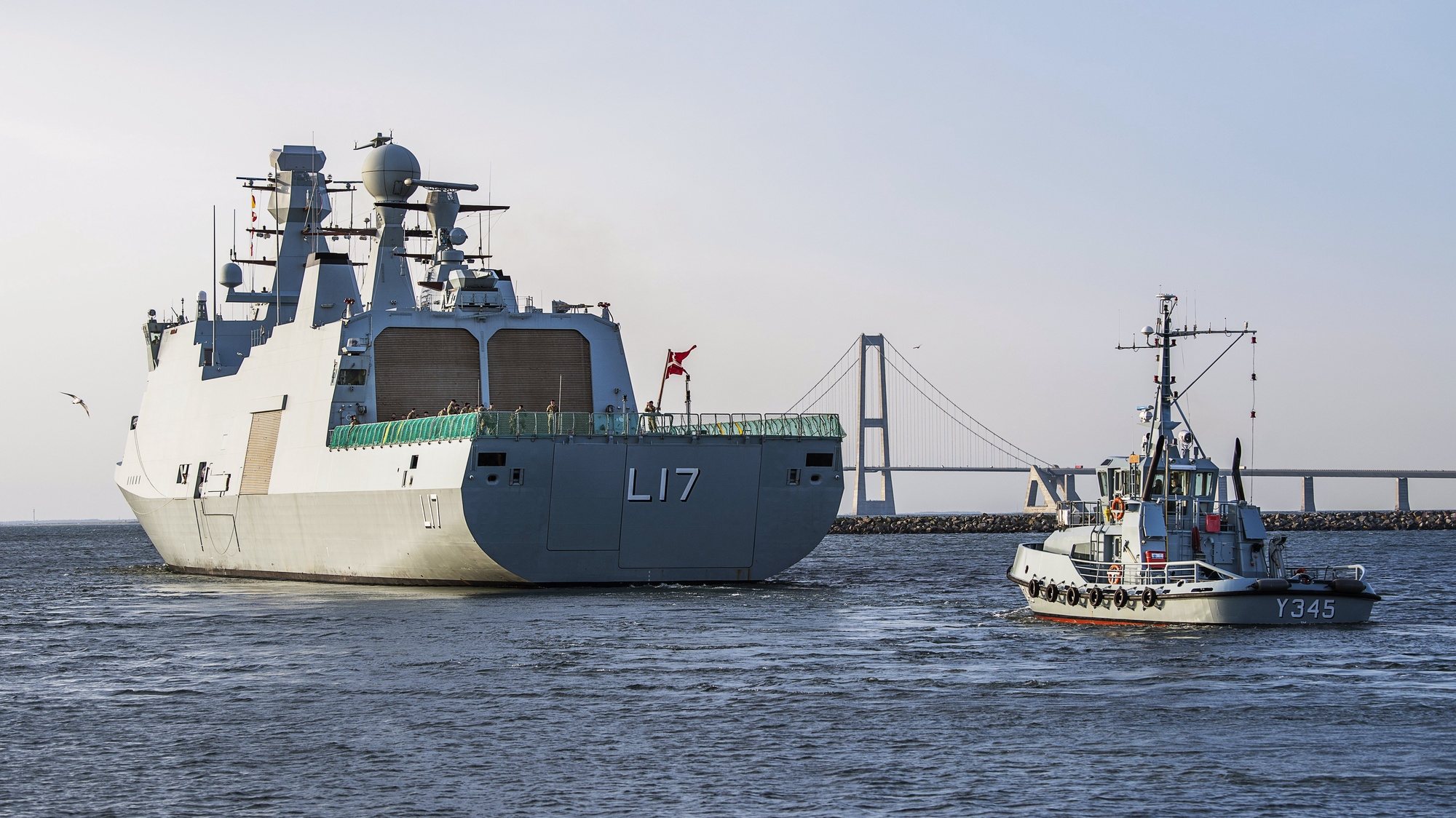 epa06427065 The Royal Danish Navy warship, an Absalon-class support ship &#039;Esbern Snare&#039; leaves the Korsoer naval base in Denmark to Estonia in Korsoer, Denmark, 209 January 2018. The warship, carrying infantry fighting vehicles, is part of the Danish contribution to the Nato&#039;s Enhanced Forward Presence in the Baltic Sea.  EPA/CLAUS BECH  DENMARK OUT