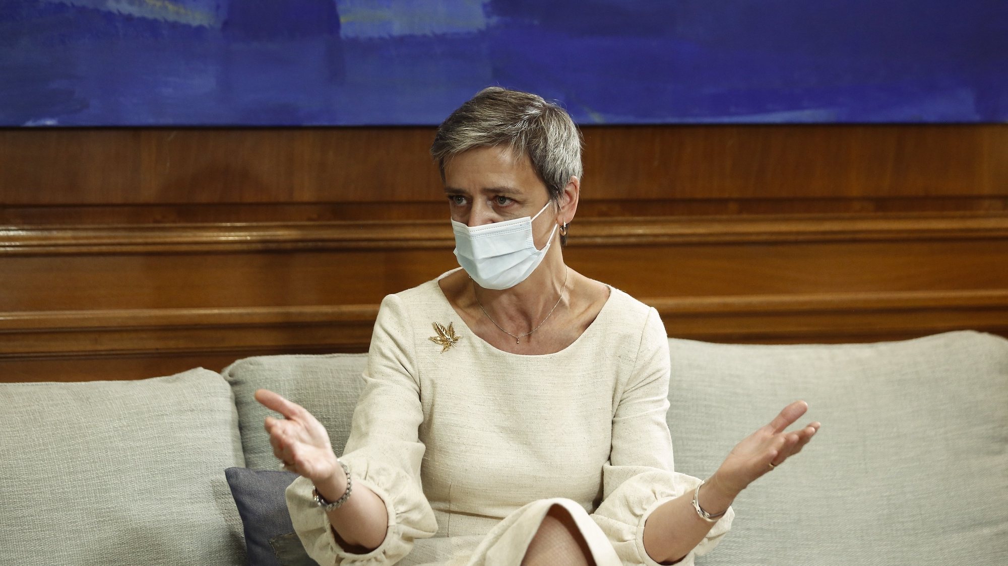epa09198738 European Commission Vice President for A Europe Fit for the Digital Age Margrethe Vestager talks with Greek Prime Minister Kyriakos Mitsotakis (not pictured) during their meeting in Athens, Greece, 14 May 2021.  EPA/YANNIS KOLESIDIS