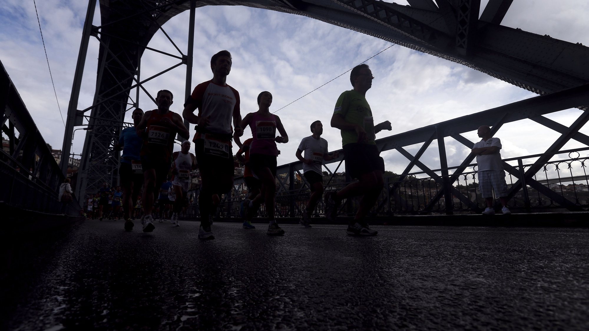 Atletas participam na 8ª edição da Meia Maratona do Porto, 14 de setembro de 2014.  JOSÉ COELHO/LUSA
