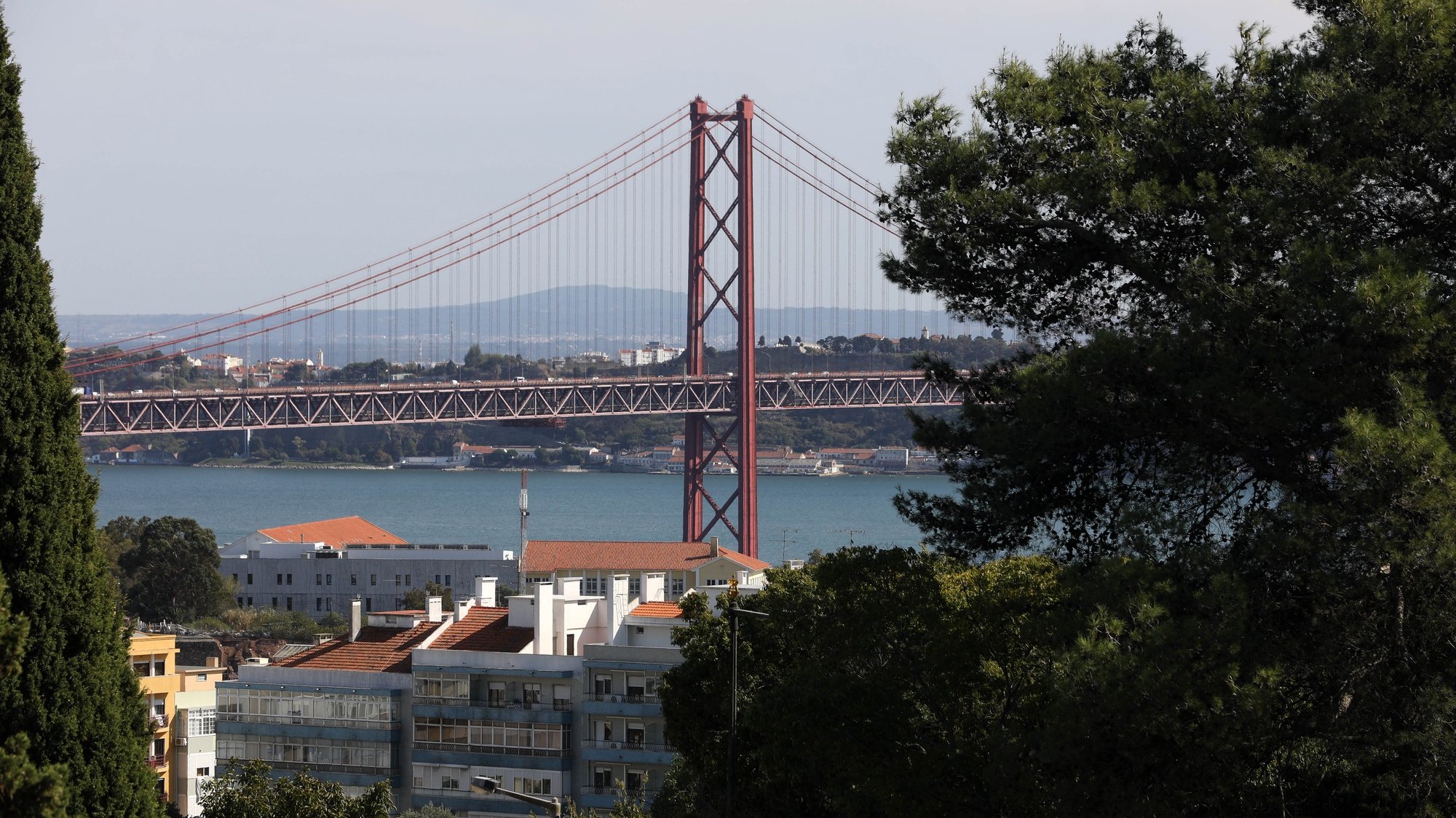 Vista da Ponte 25 de Abril, Lisboa, 06 de outubro de 2020. ANTÓNIO COTRIM/LUSA
