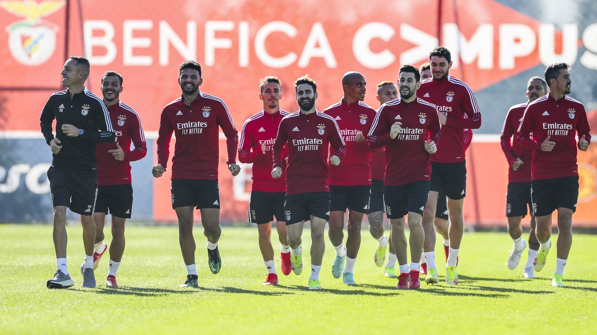 Benfica&#039;s players attend their team&#039;s training session at Benfica&#039;s training camp in Seixal, Portugal, 19 October 2021. Benfica will face Bayern Munich in their UEFA Champion League group E soccer match on 20th October 2021. ANTONIO COTRIM/LUSA