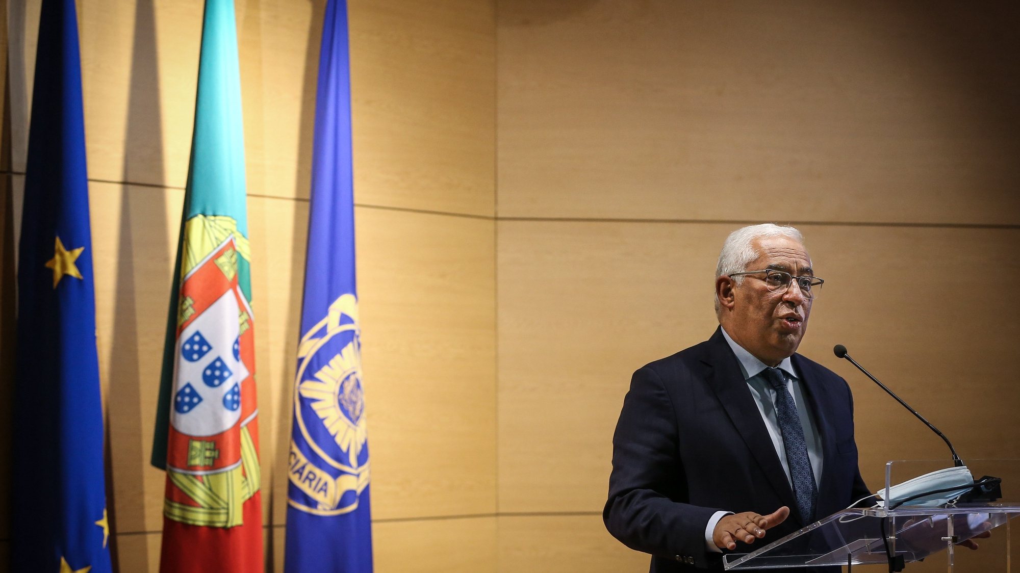 O primeiro-ministro, António Costa, discursa durante a cerimonia de celebração do Dia Internacional Contra a Corrupção nas instalações da Polícia Judiciária de Lisboa, 09 de dezembro de 2021. RODRIGO ANTUNES/LUSA