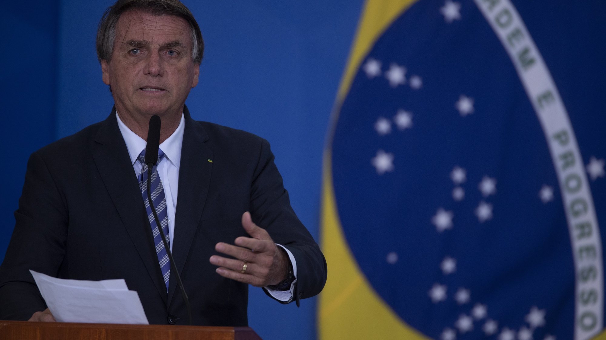 O Presidente do Brasil, Jair Bolsonaro, numa cerimónia do Plano de Desporto Nacioanl, no Palácio do Planalto de Brasília, no Brasil